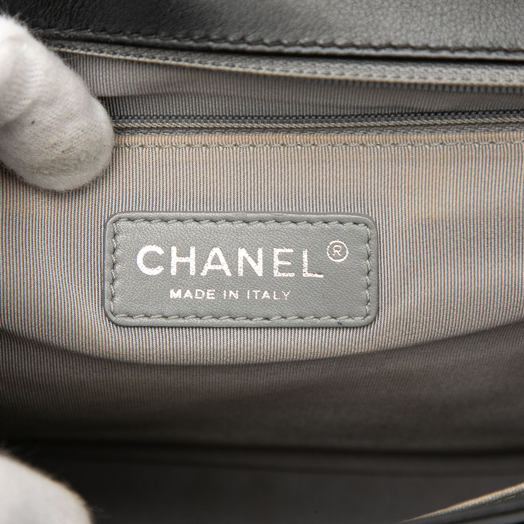 Chanel Large Quilted Lambskin Boy Flap - image 5