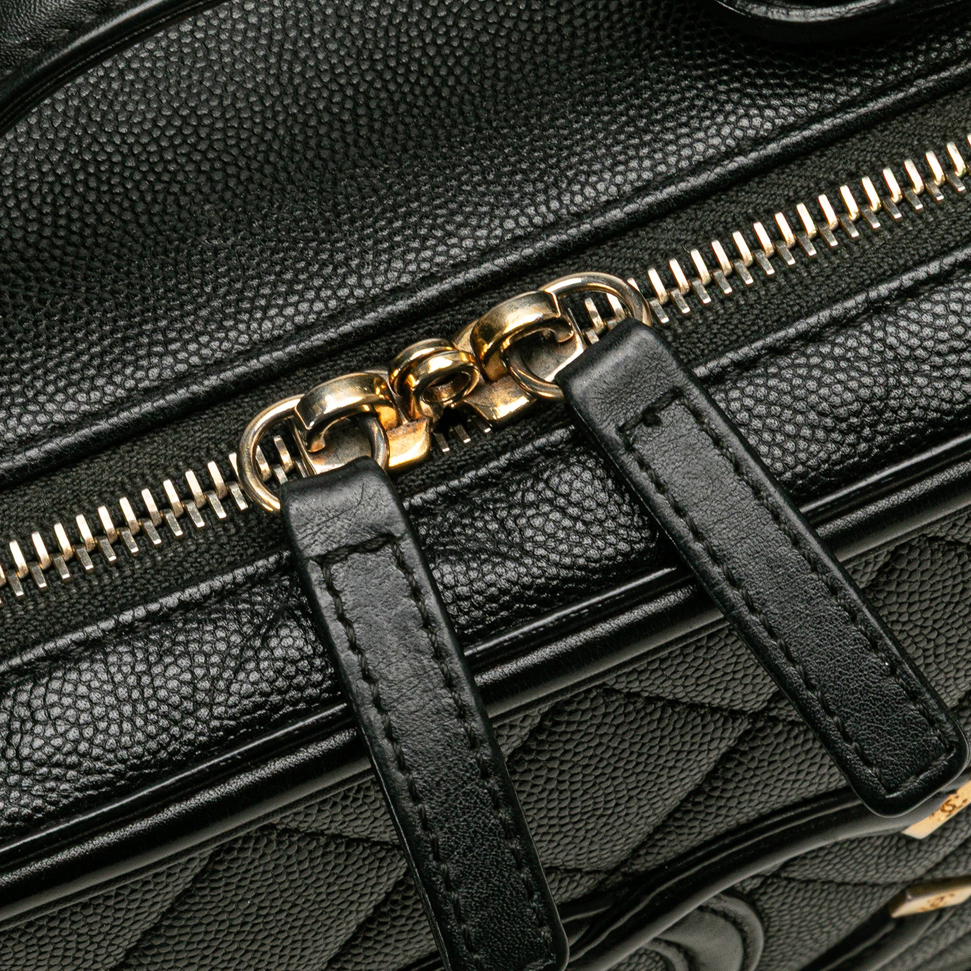 Chanel Medium Caviar CC Filigree Vanity Case - image 11