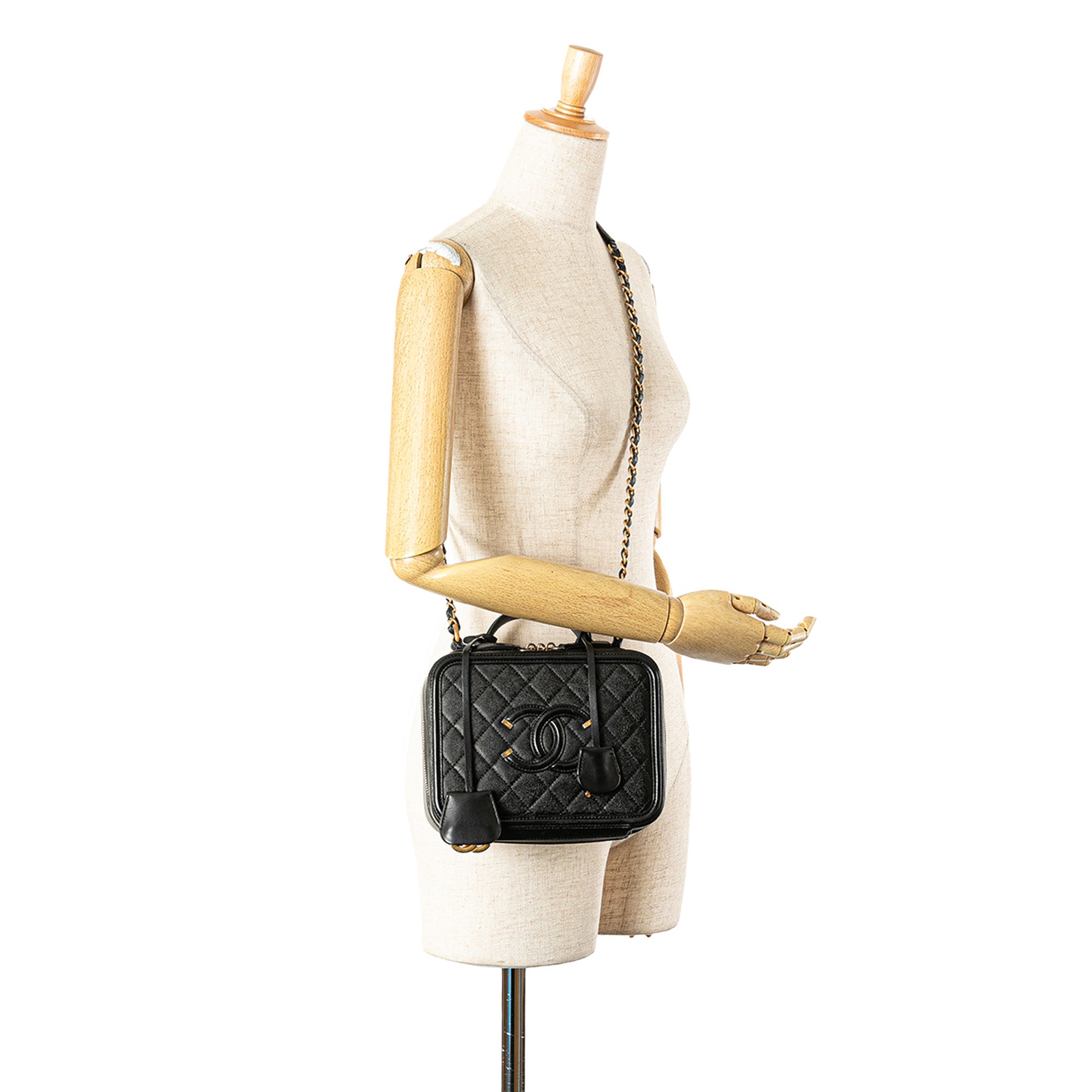 Chanel Medium Caviar CC Filigree Vanity Case - image 14