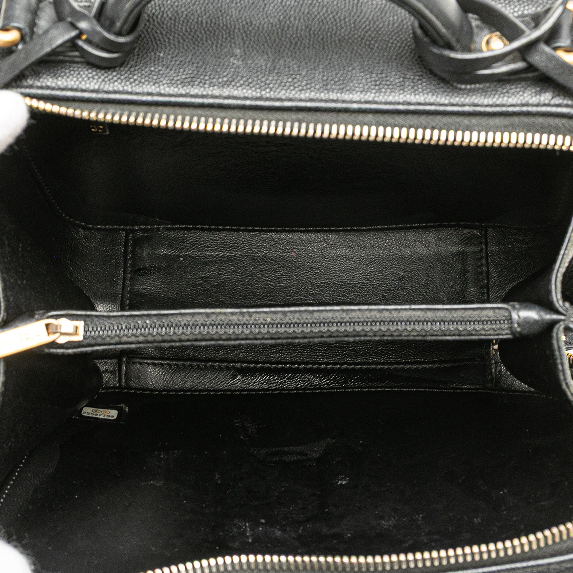Chanel Medium Caviar CC Filigree Vanity Case - image 4