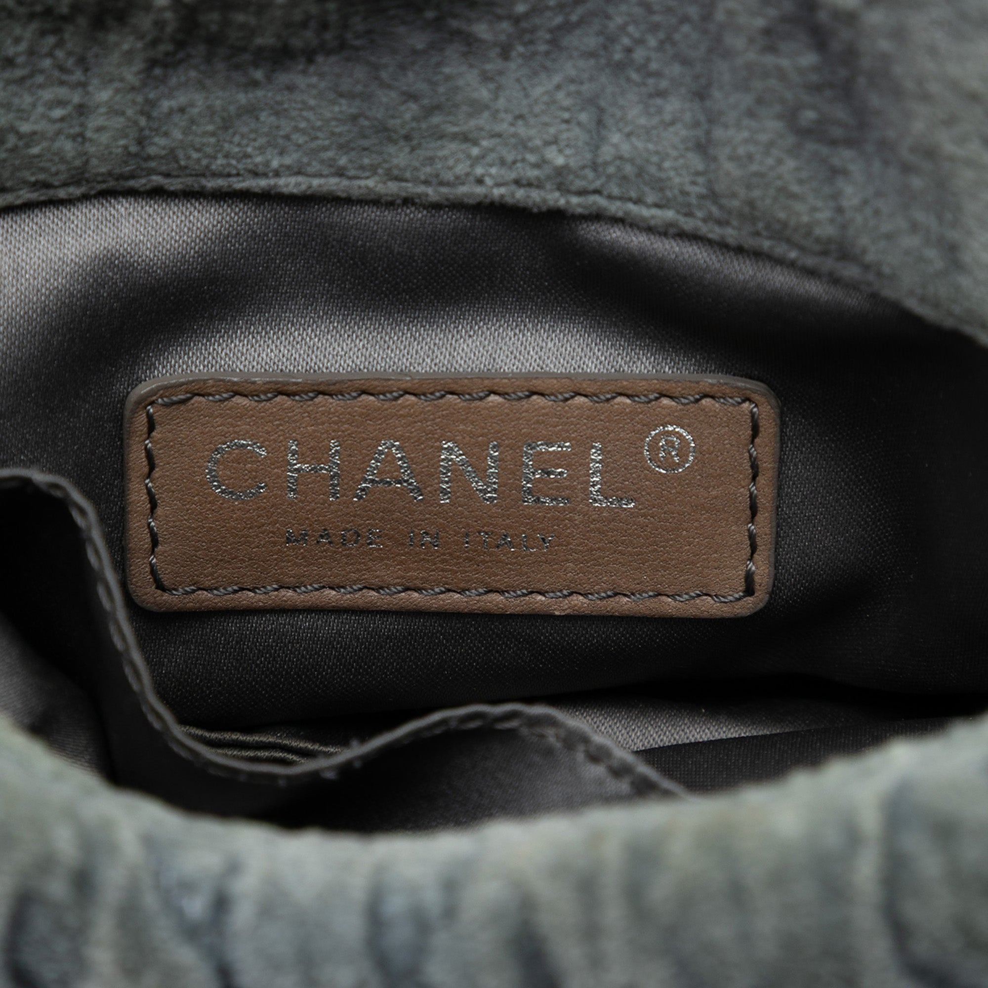 Chanel Paris Moscou Mini Velvet Bubble Quilt Flap - image 5