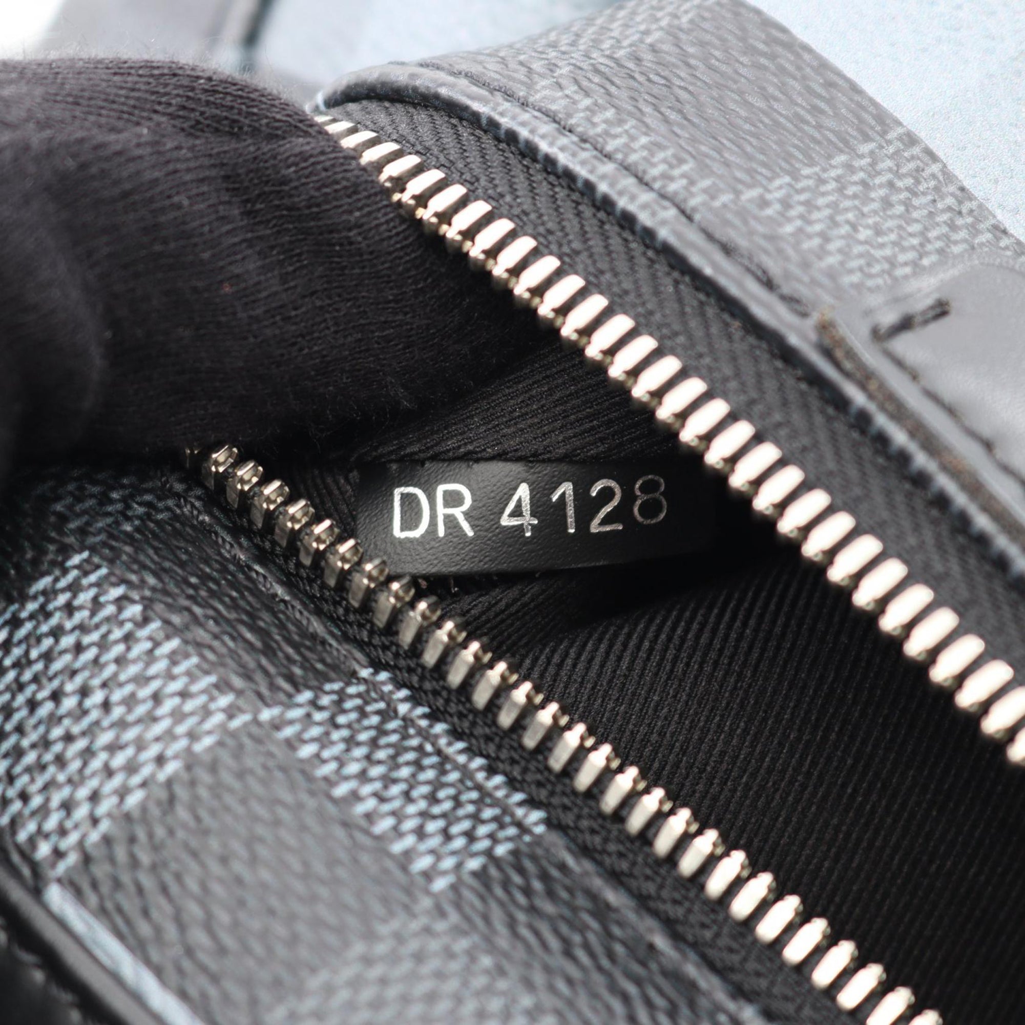 Louis Vuitton Damier Graphite Pixel Josh - image 5