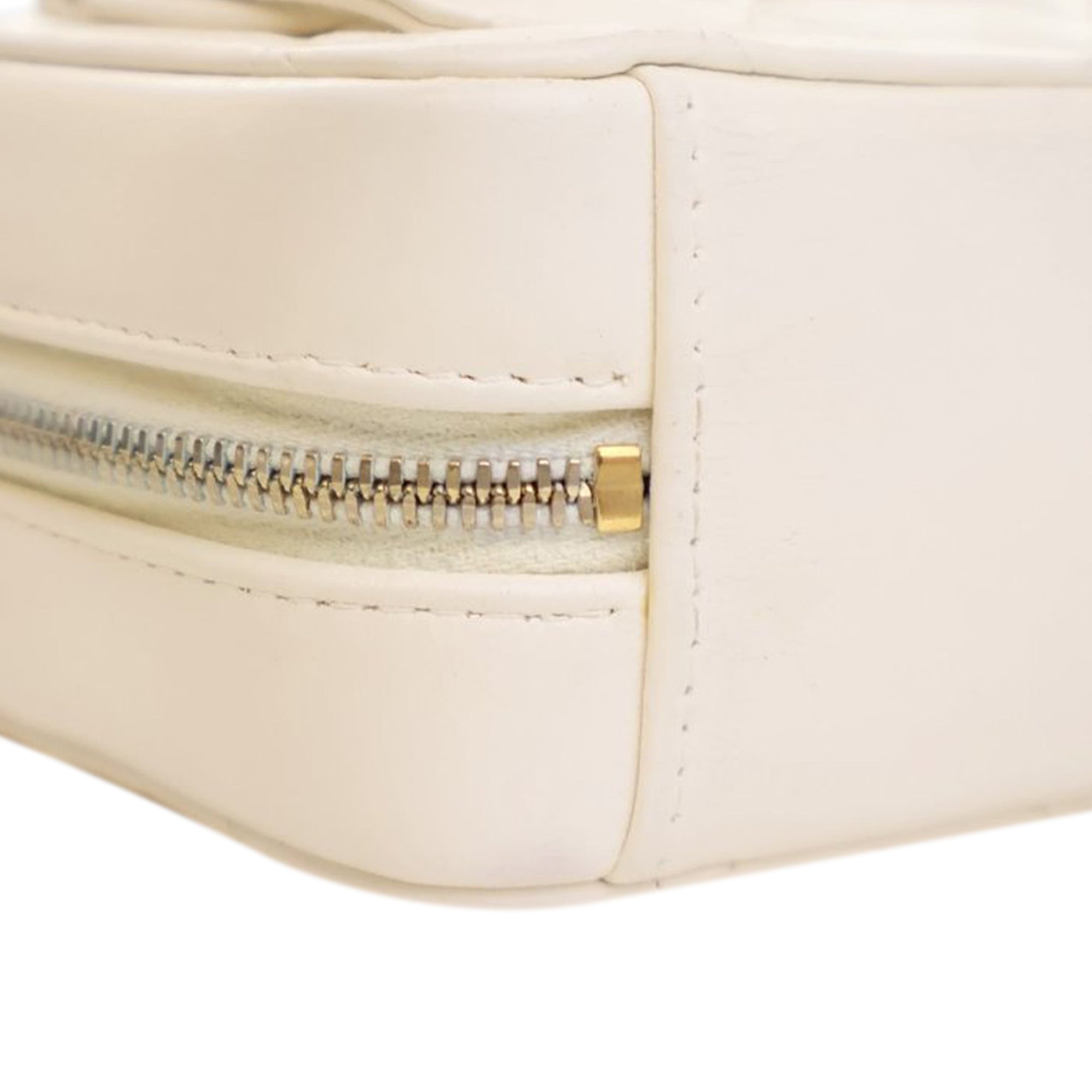Chanel Mini Quilted Lambskin CC Vanity Case - image 8