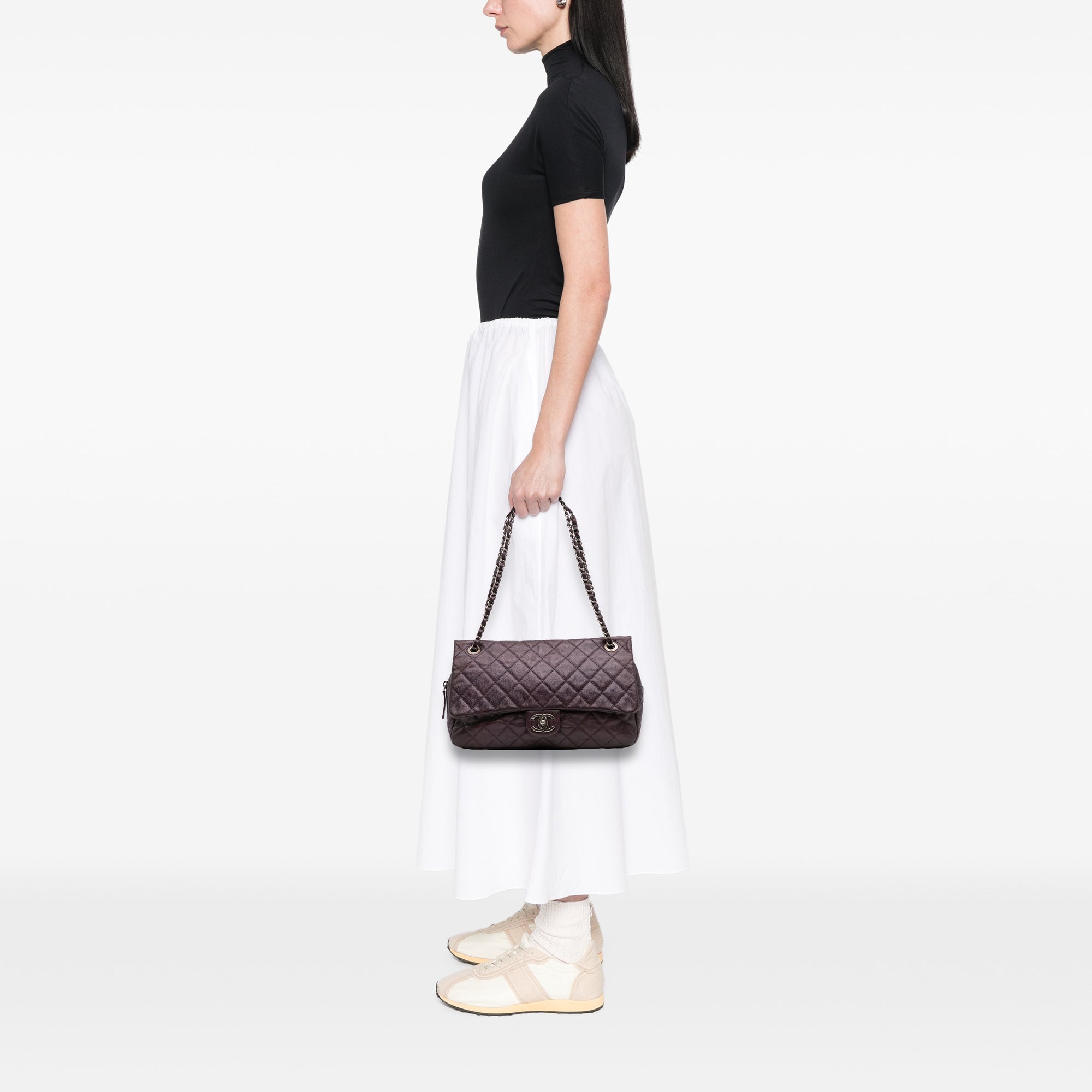 Chanel Jumbo Quilted Iridescent Caviar Easy Flap - image 12