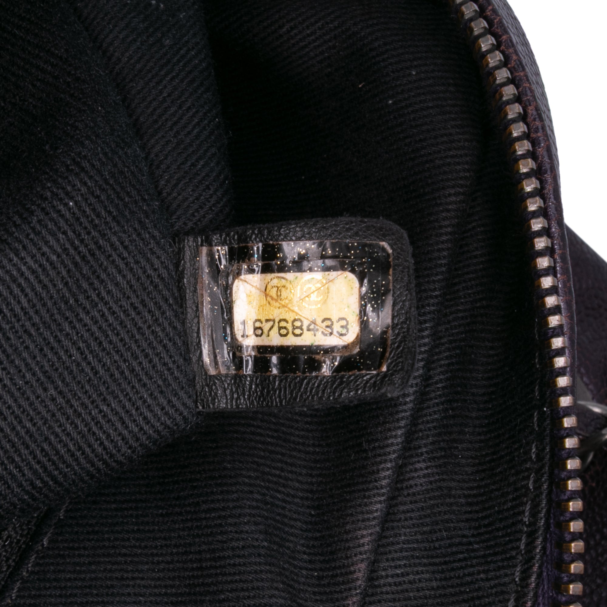 Chanel Jumbo Quilted Iridescent Caviar Easy Flap - image 6