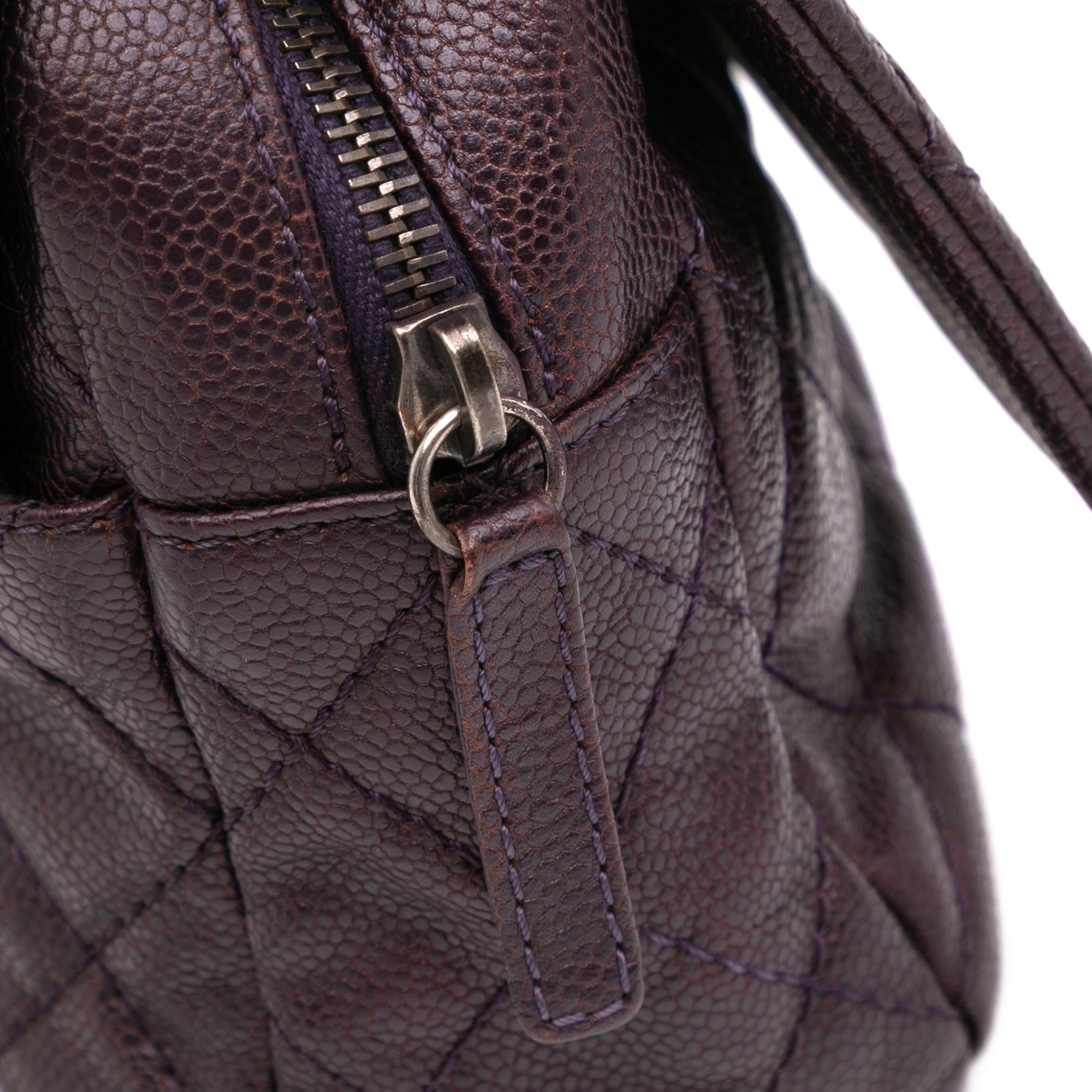 Chanel Jumbo Quilted Iridescent Caviar Easy Flap - image 7