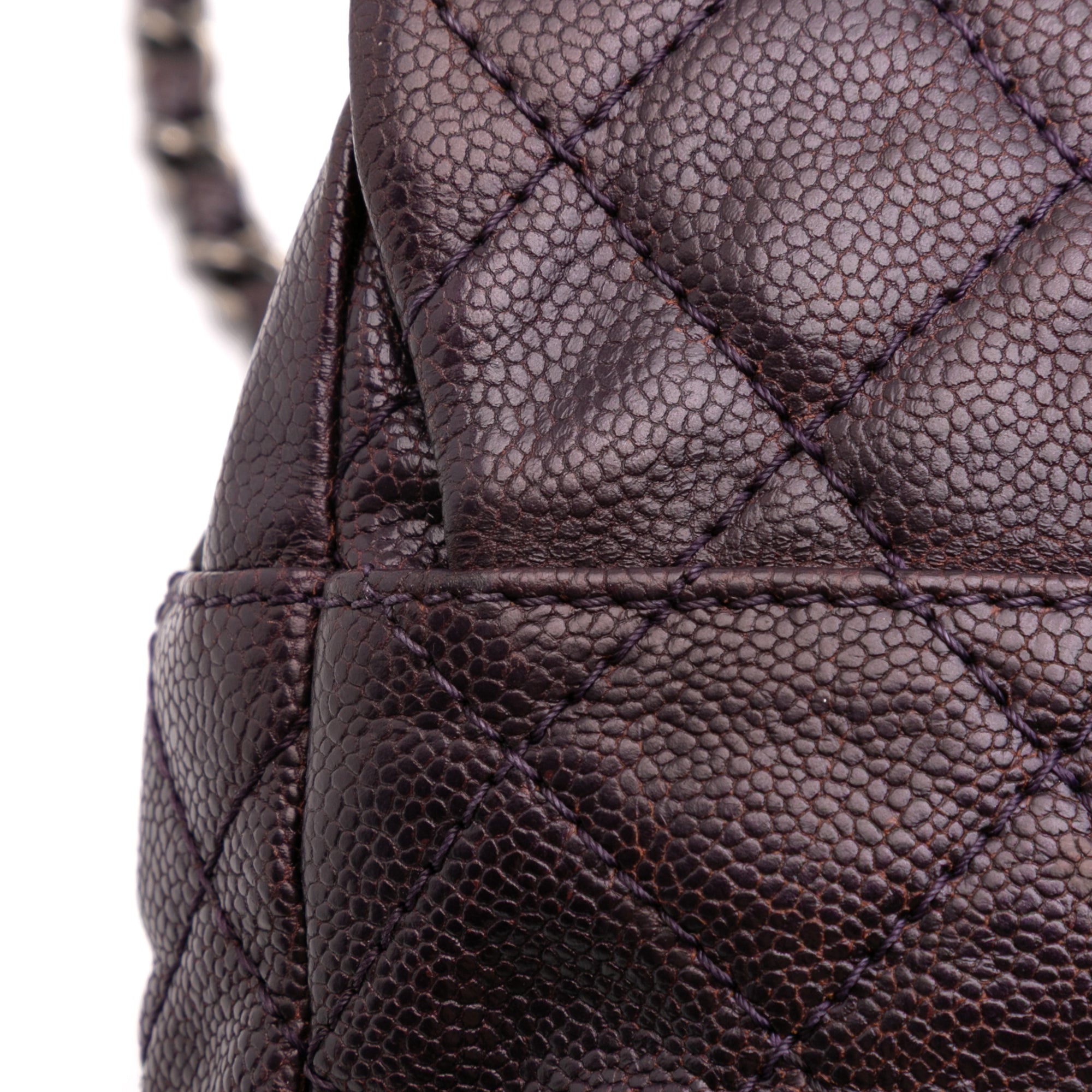Chanel Jumbo Quilted Iridescent Caviar Easy Flap - image 9