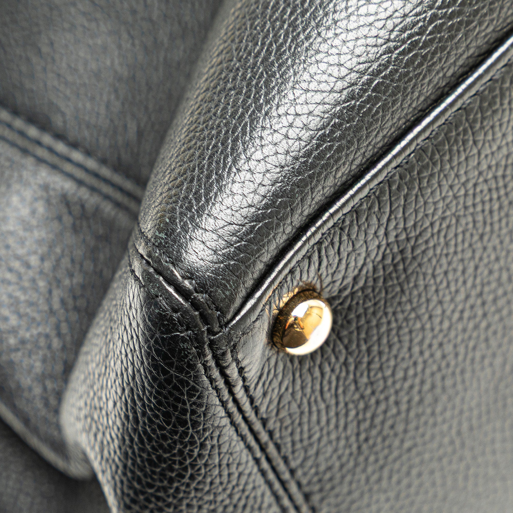 Chanel Medium Calfskin Executive Cerf Tote - image 10