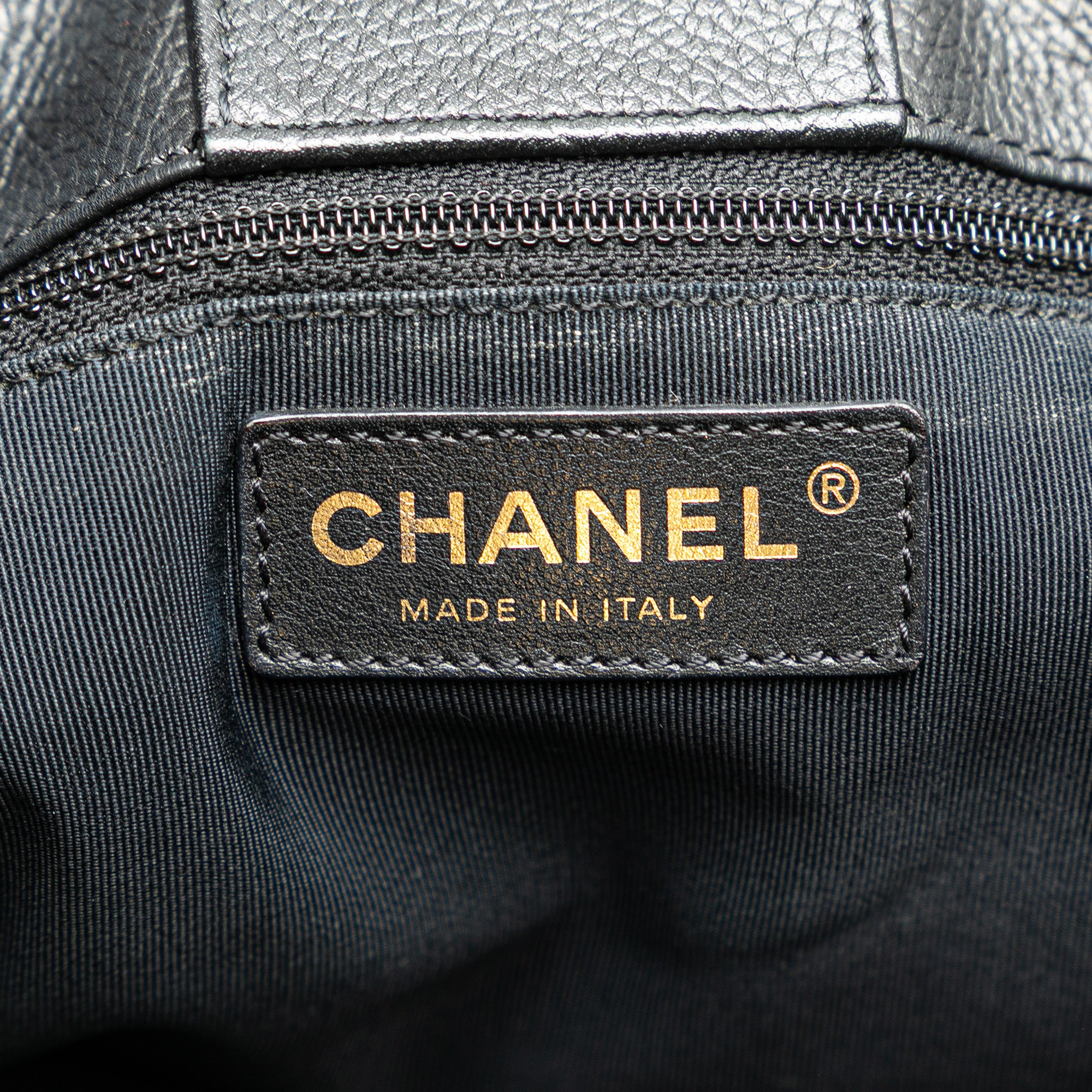 Chanel Medium Calfskin Executive Cerf Tote - image 7