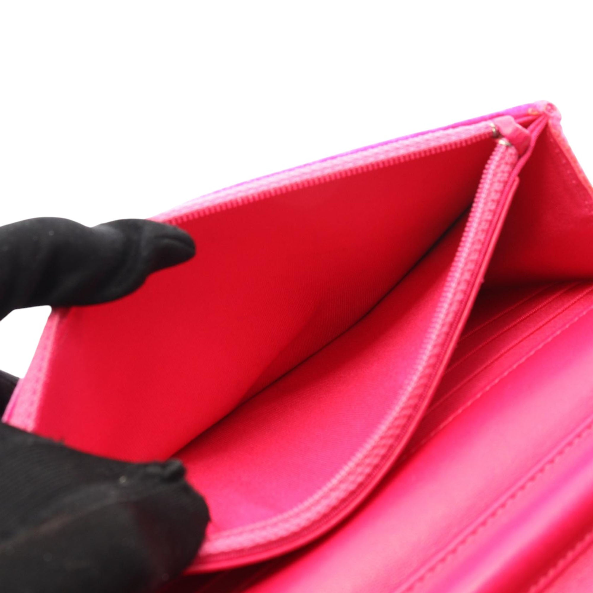 Chanel CC Quilted Velvet Wallet on Chain - image 6