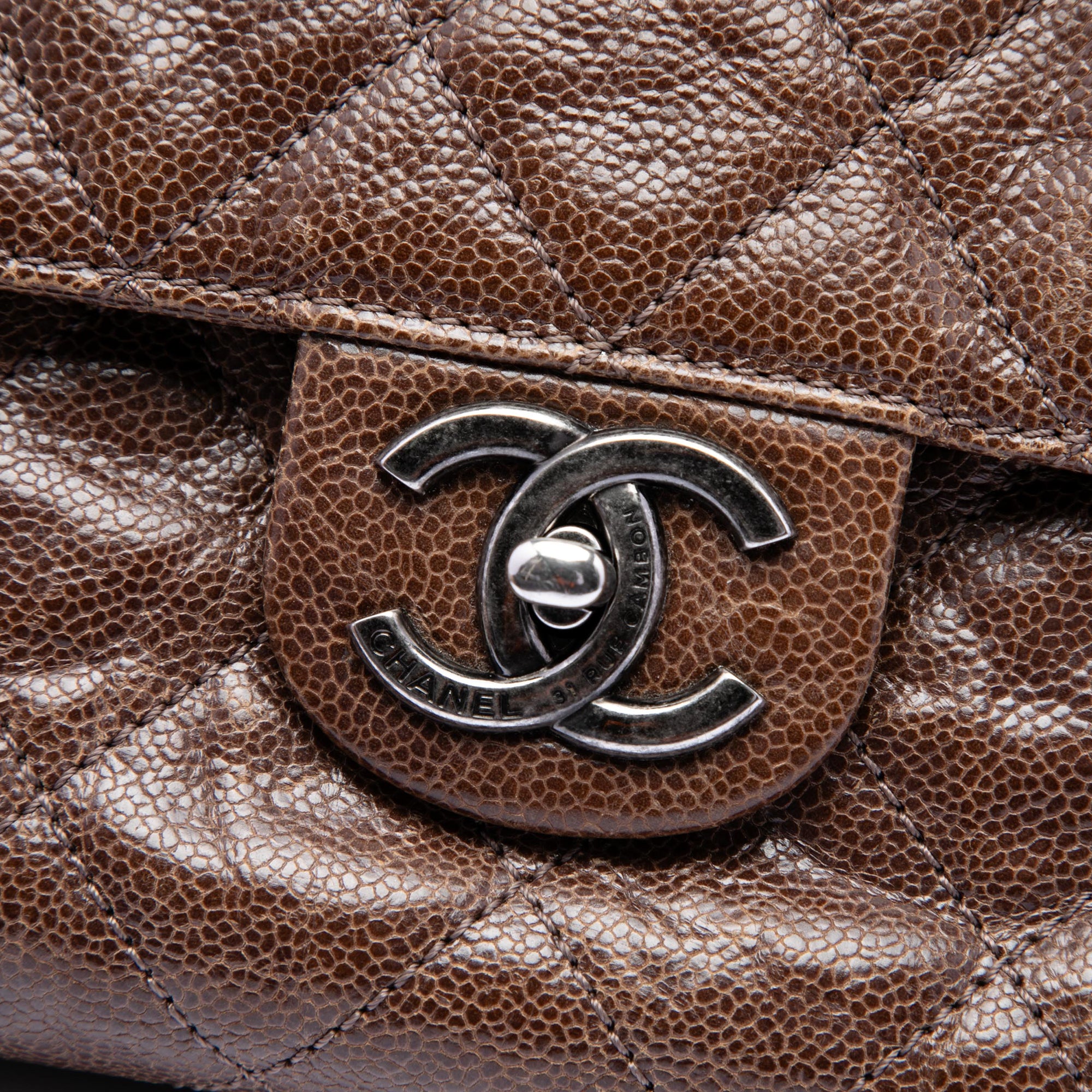 Chanel Jumbo Quilted Glazed Caviar Crave Flap - image 5