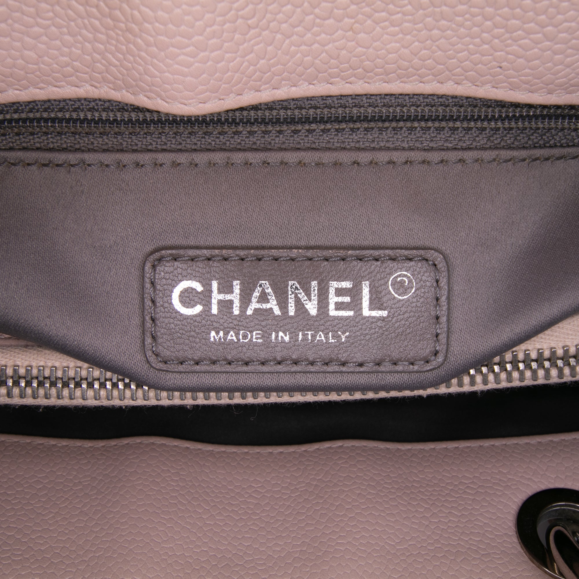Chanel Caviar Grand Shopping Tote - image 5