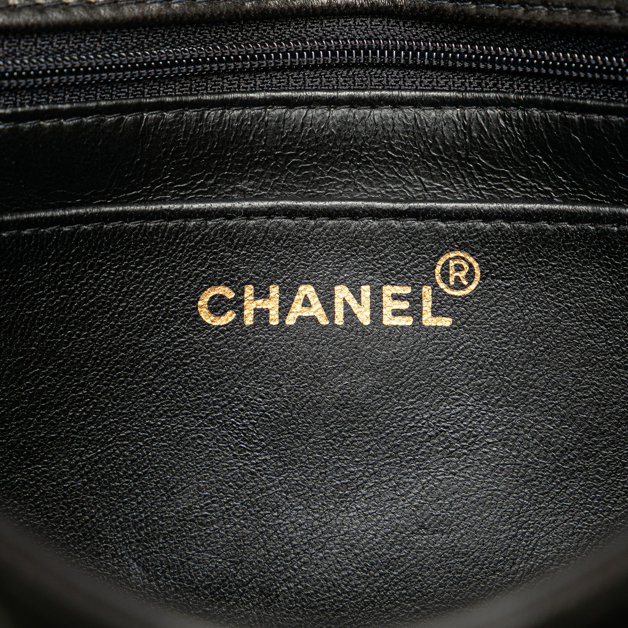 Chanel Medium Lambskin Diana Flap - image 5