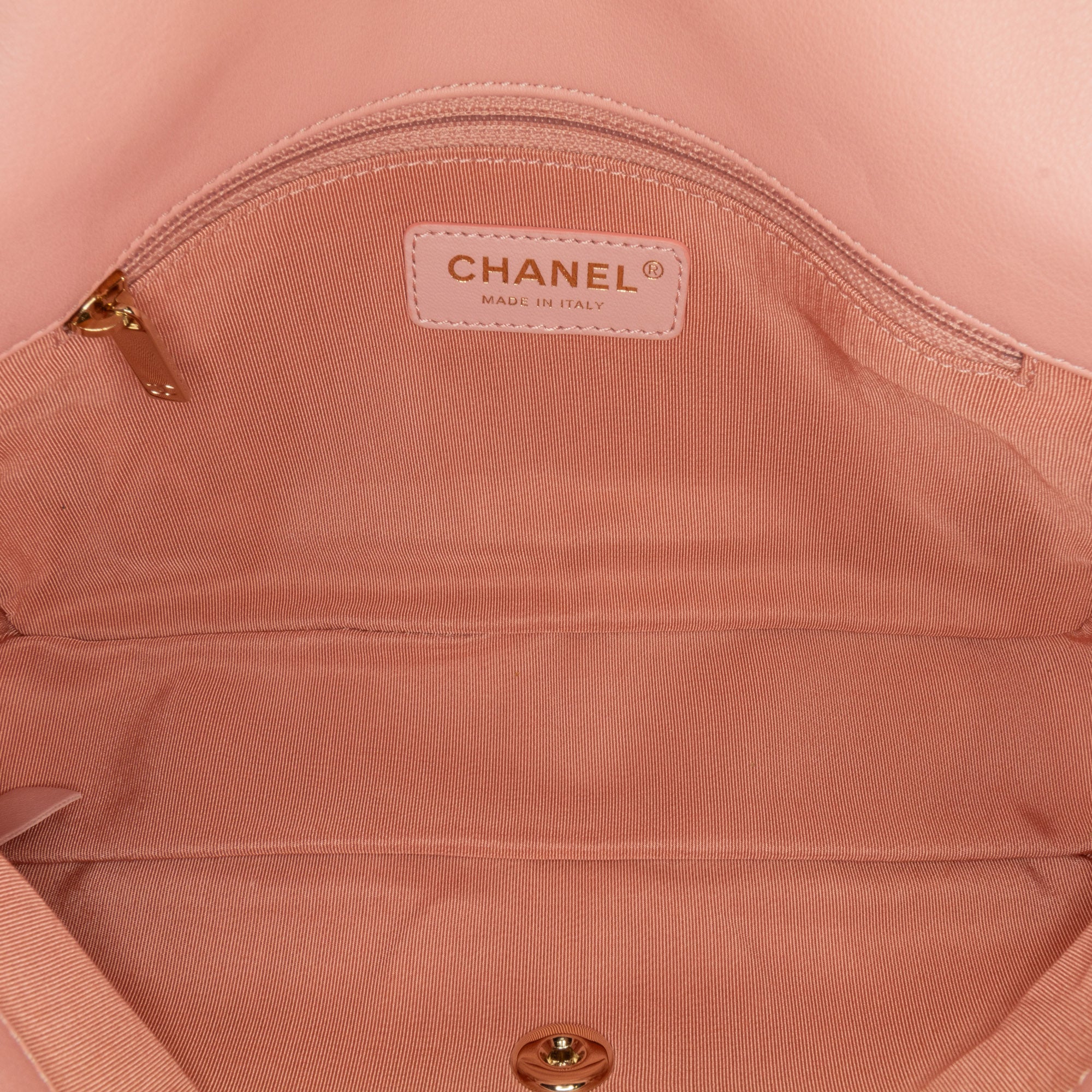 Chanel Medium Tweed Large Pearl Handle Flap - image 5