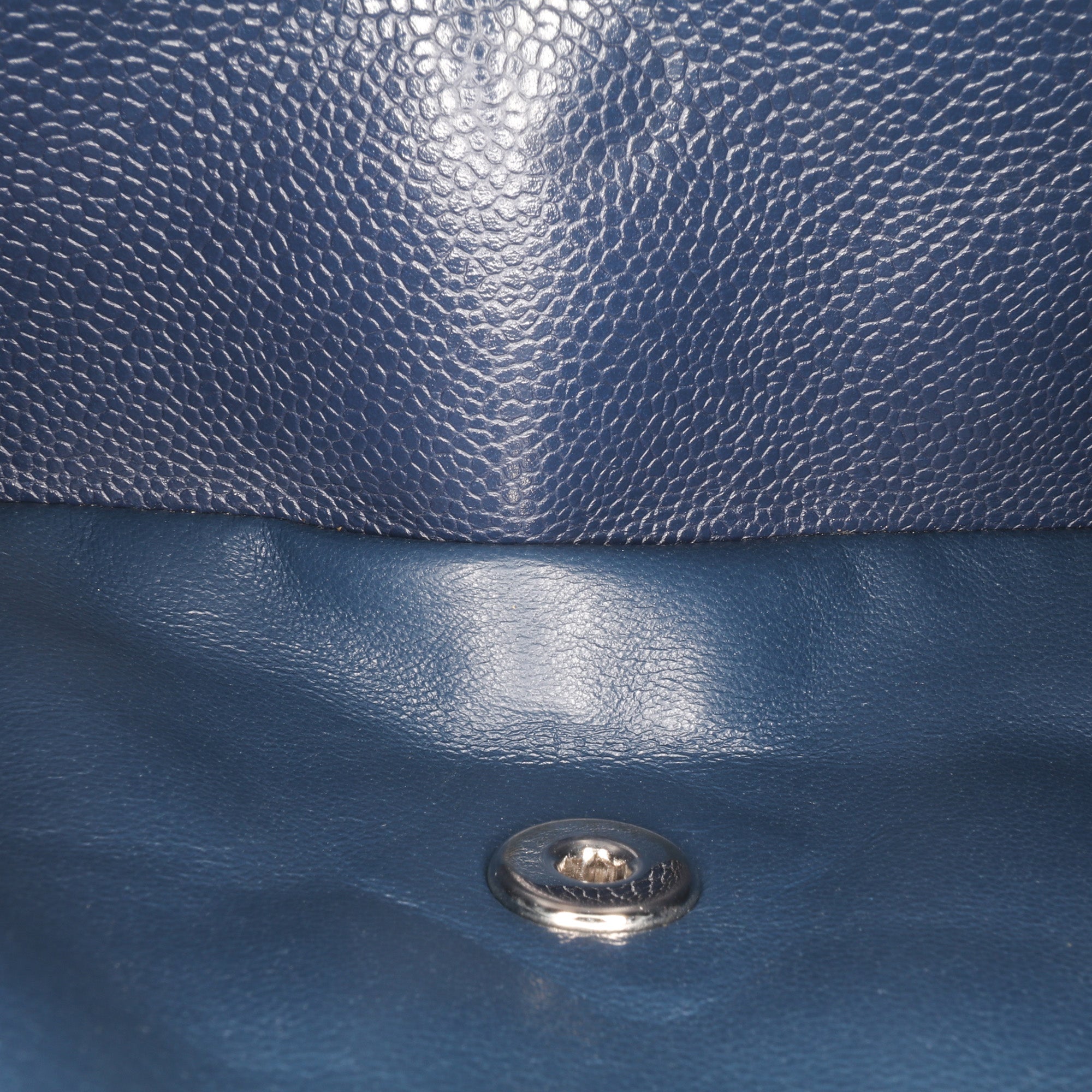Chanel Jumbo Classic Caviar Double Flap - image 5