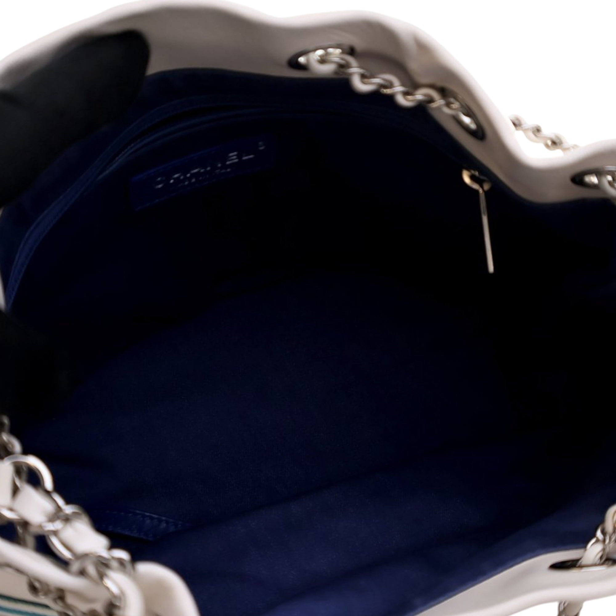 Chanel Mixed Fibers and Aged Calfskin Venise Biarritz Bucket Bag - image 5