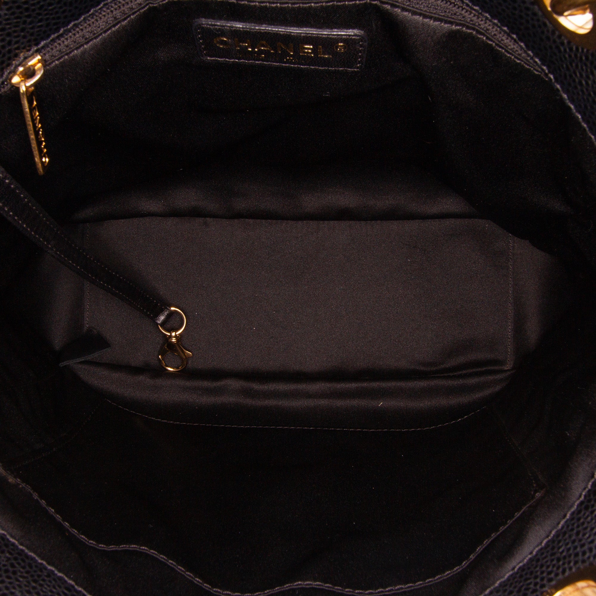 Chanel Caviar Petite Shopping Tote - image 4