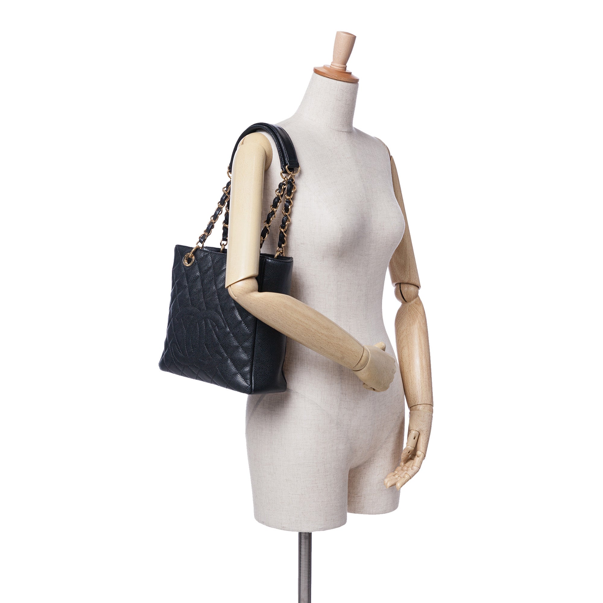 Chanel Caviar Petite Shopping Tote - image 9