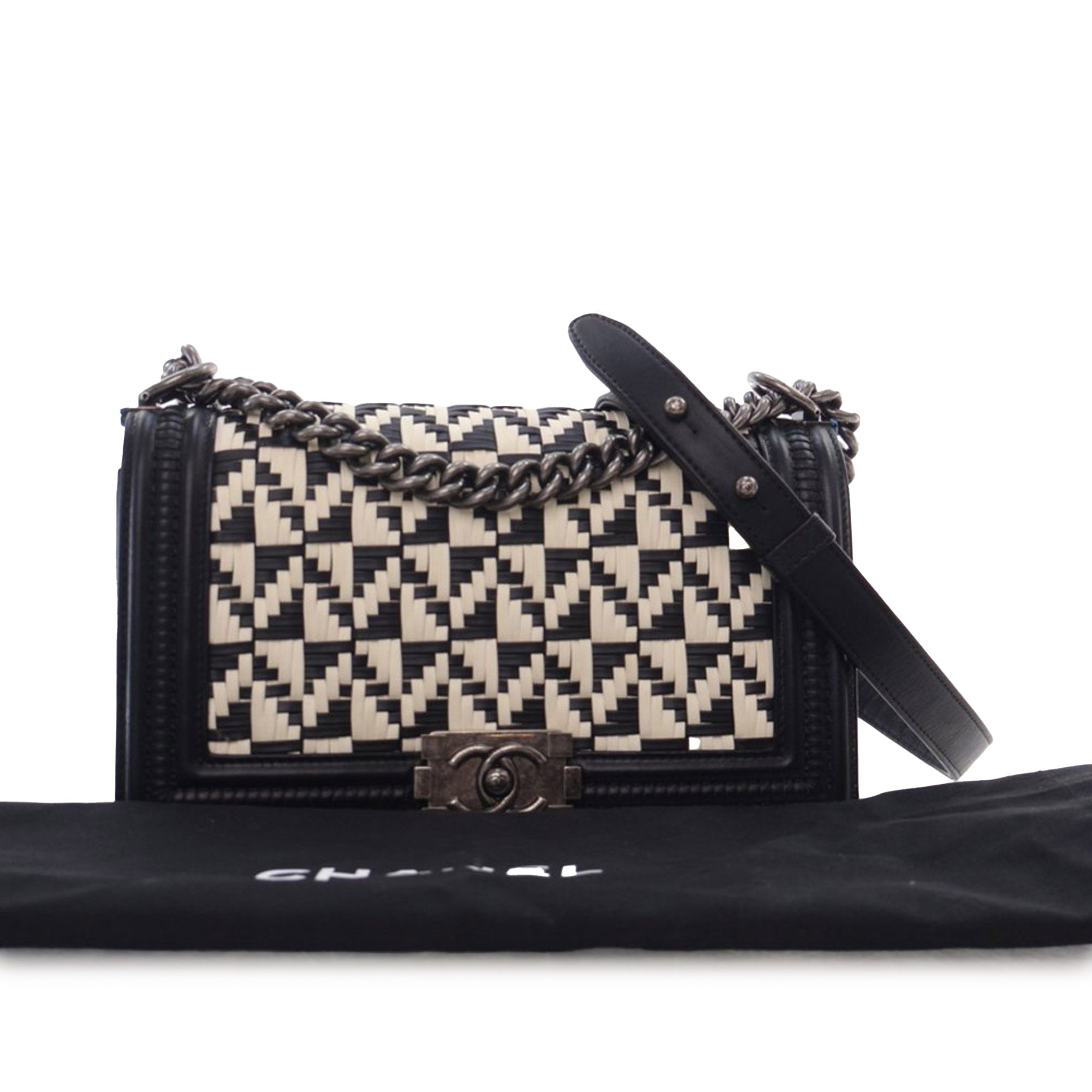 Chanel Old Medium Bicolor Woven Calfskin Boy Flap - image 15