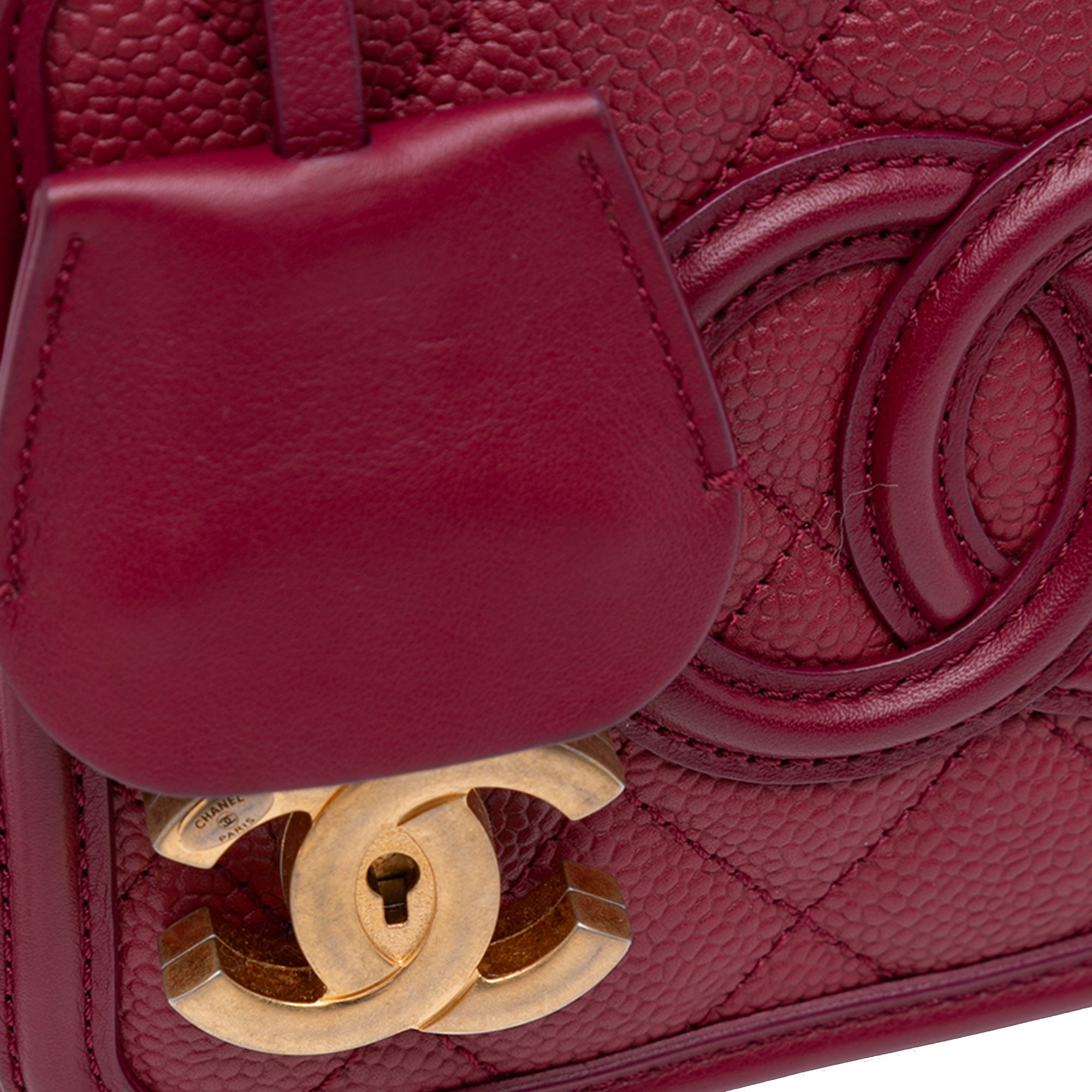 Chanel Small Caviar Filigree Vanity Case - image 12