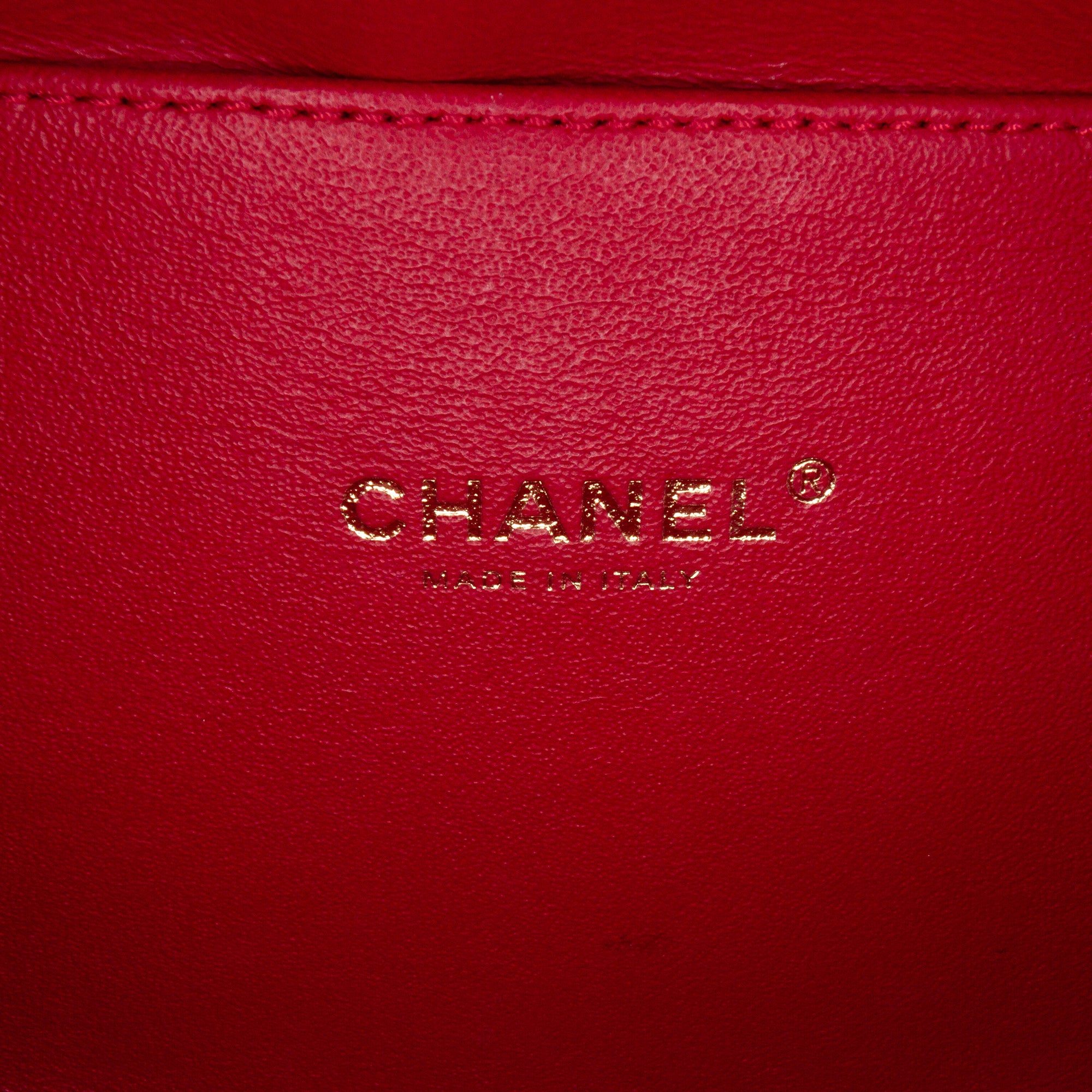 Chanel Small Caviar Filigree Vanity Case - image 7