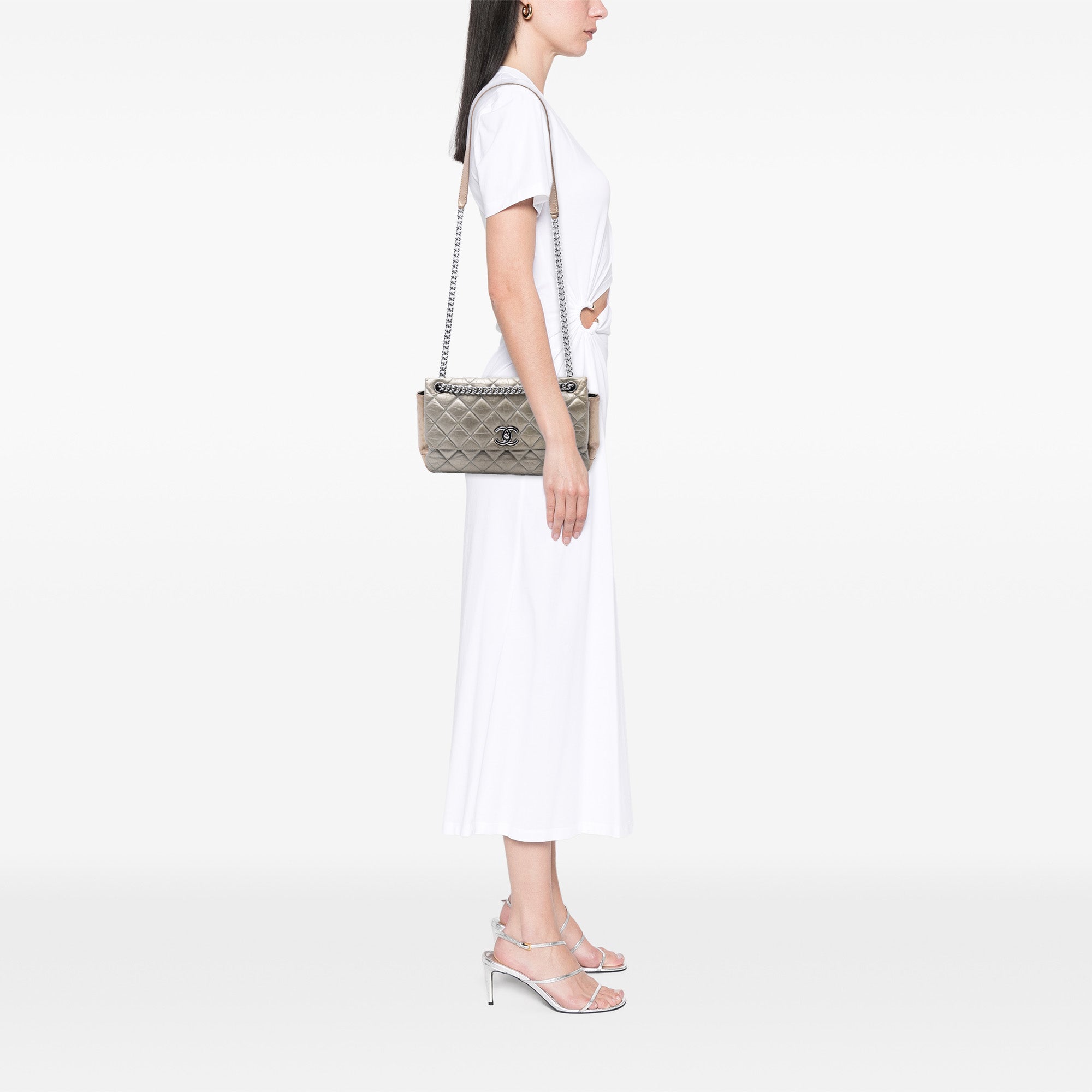 Chanel Small Bicolor Quilted Aged Calfskin Lady Pearly Flap - image 7