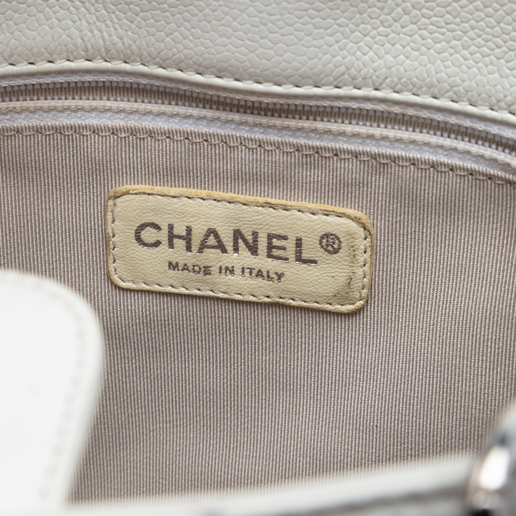 Chanel Caviar Petite Shopping Tote - image 5