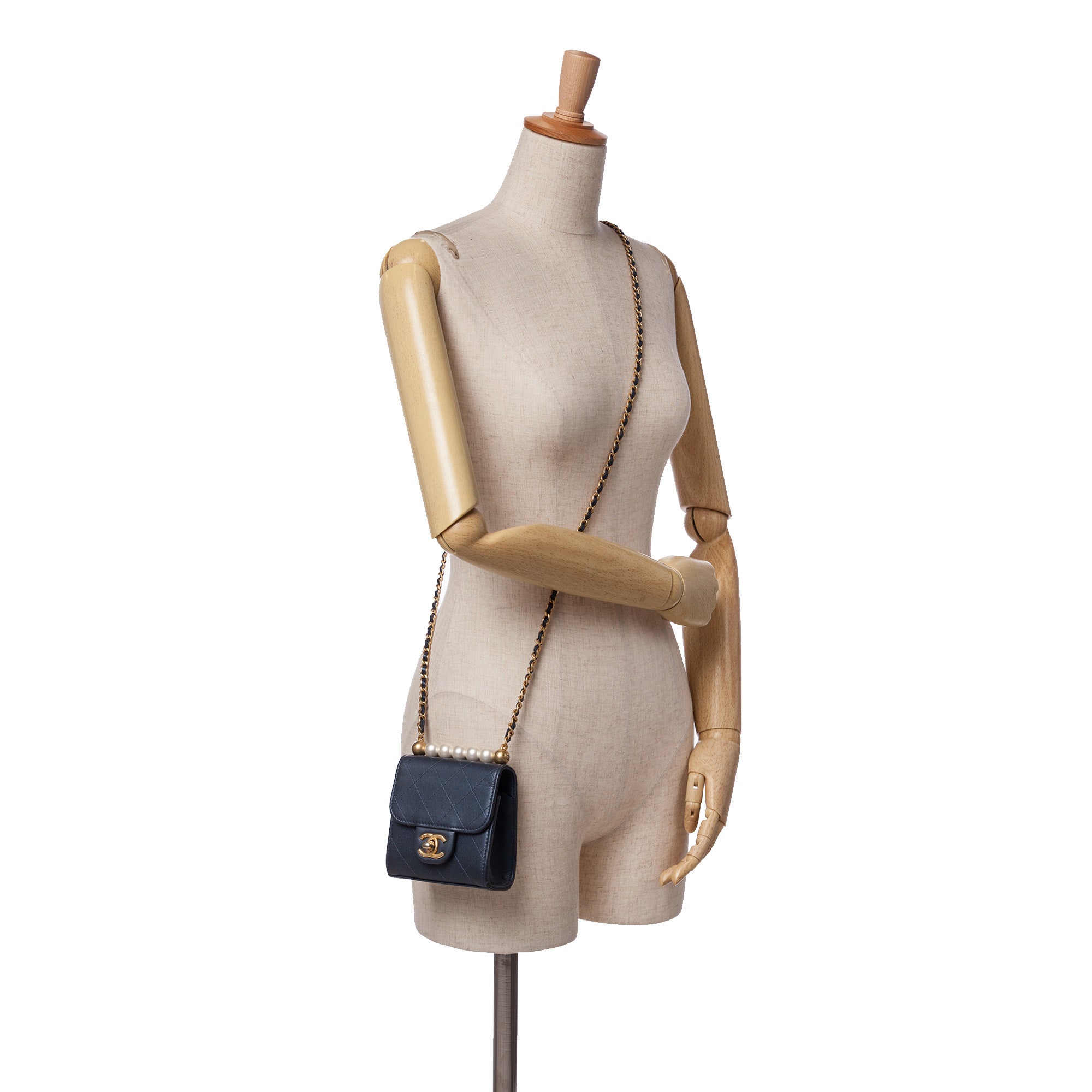 Chanel Mini Goatskin Chic Pearls Clutch On Chain - image 10