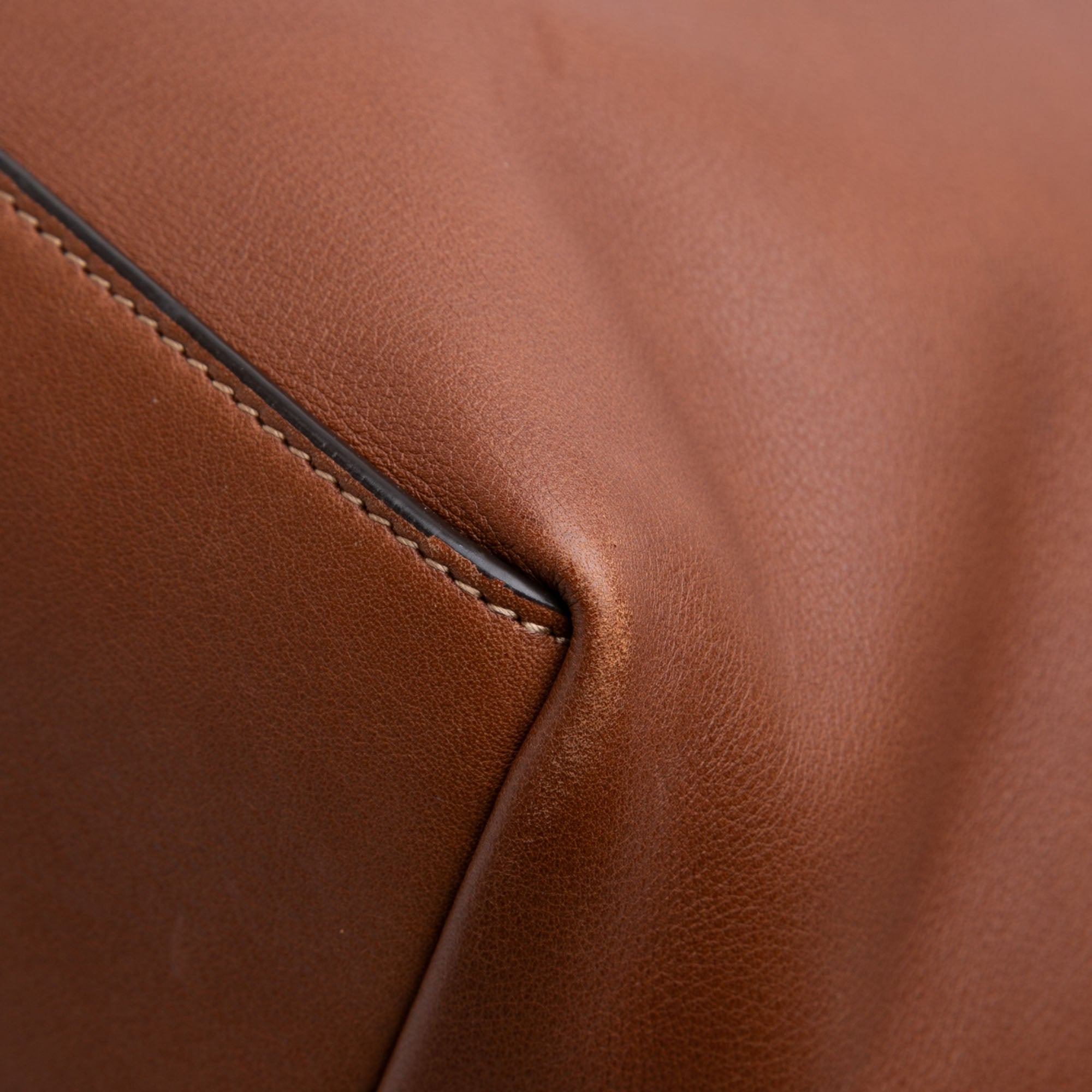 Saint Laurent Leather Y Tote - image 8