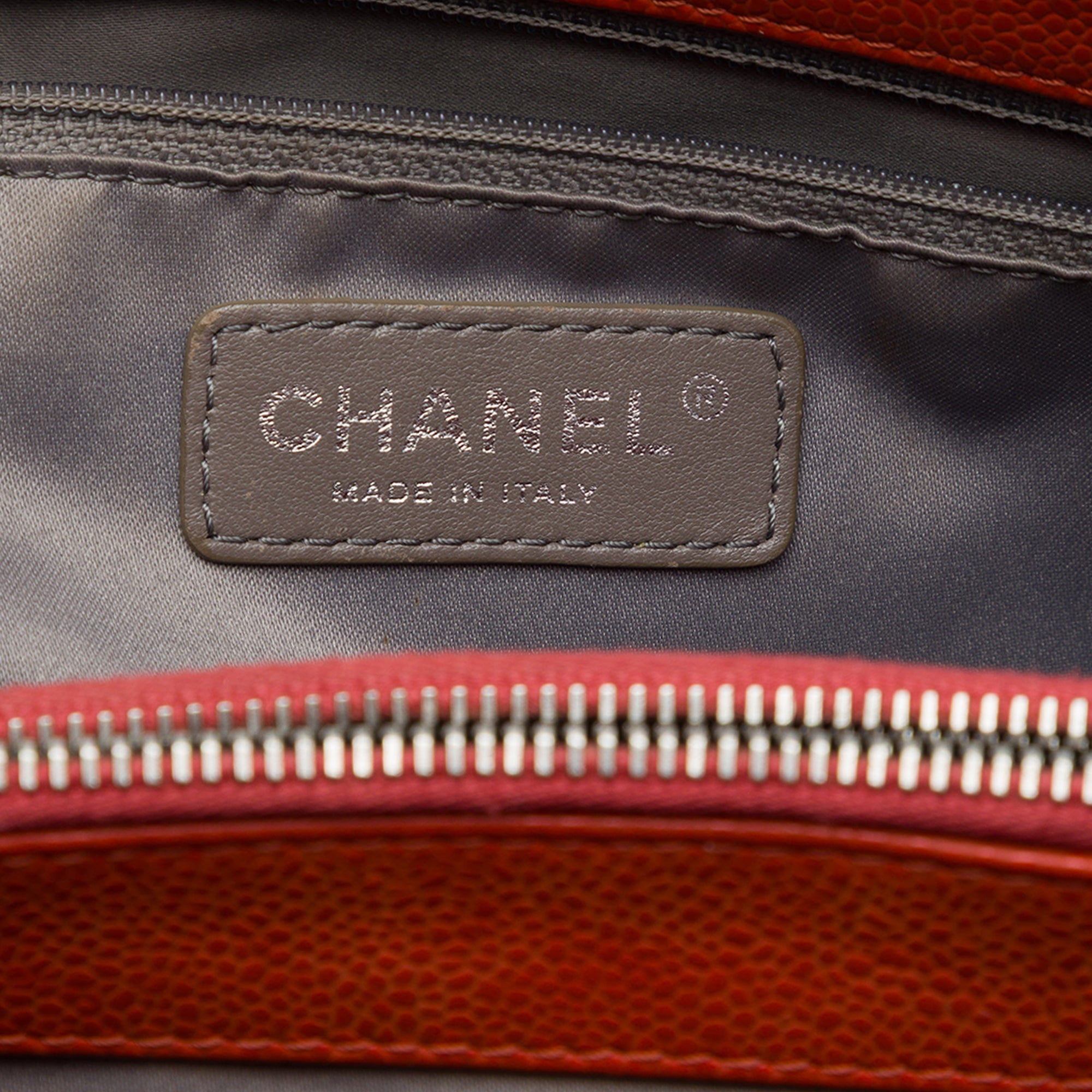 Chanel Caviar Grand Shopping Tote - image 5