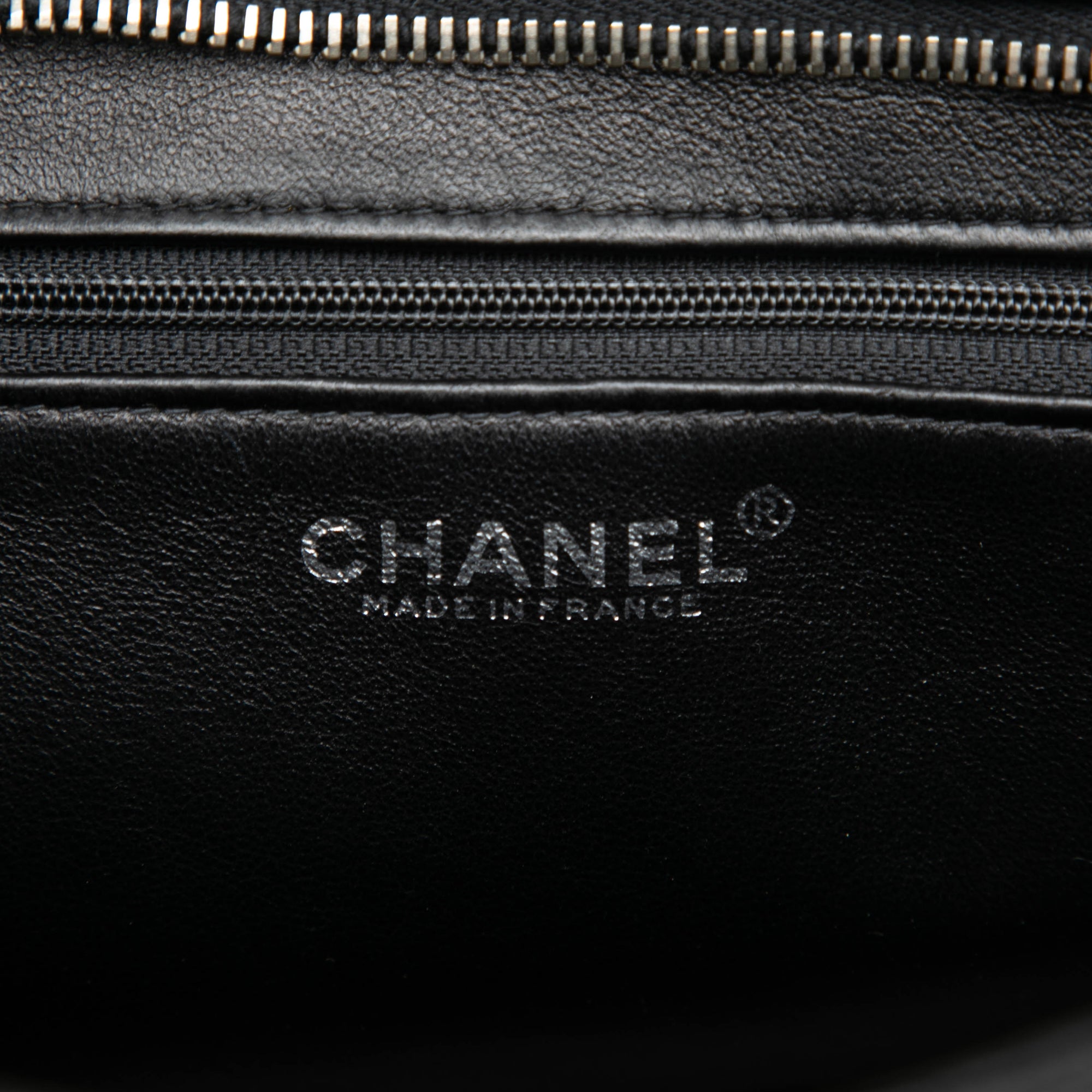 Chanel Caviar Medallion Tote - image 5