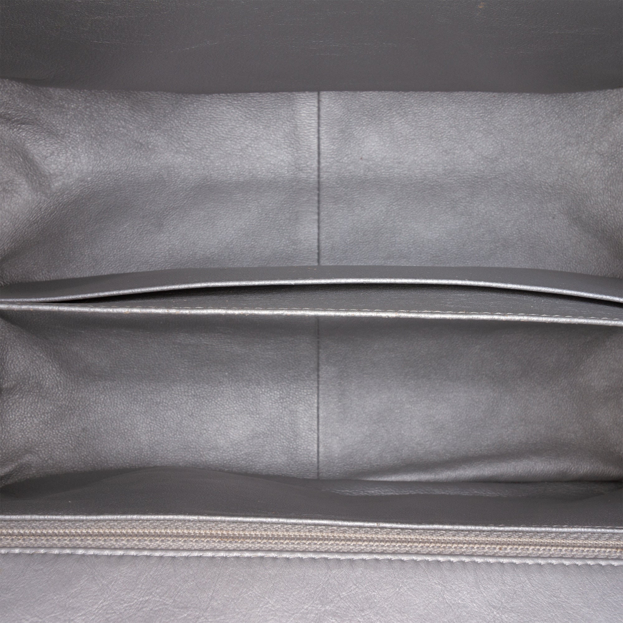 Chanel Quilted Aged Calfskin Reissue 2.55 Double Compartment Single Flap 226 - image 4
