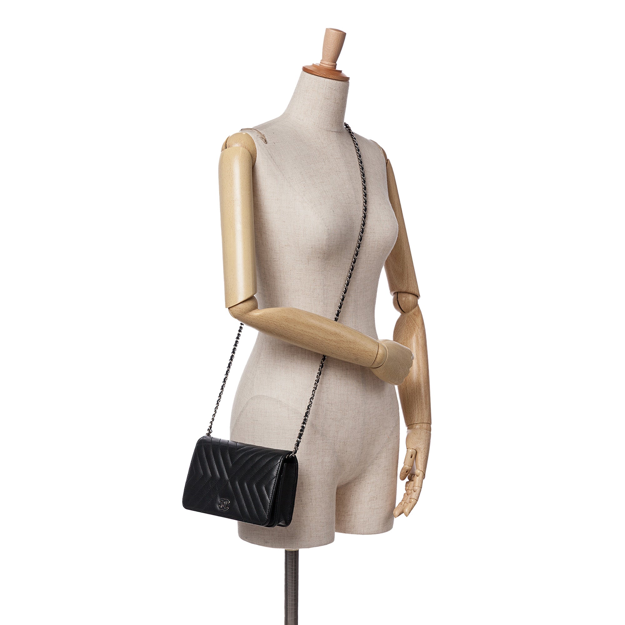 Chanel Diagonal Chevron Calfskin Tassel Wallet On Chain - image 11