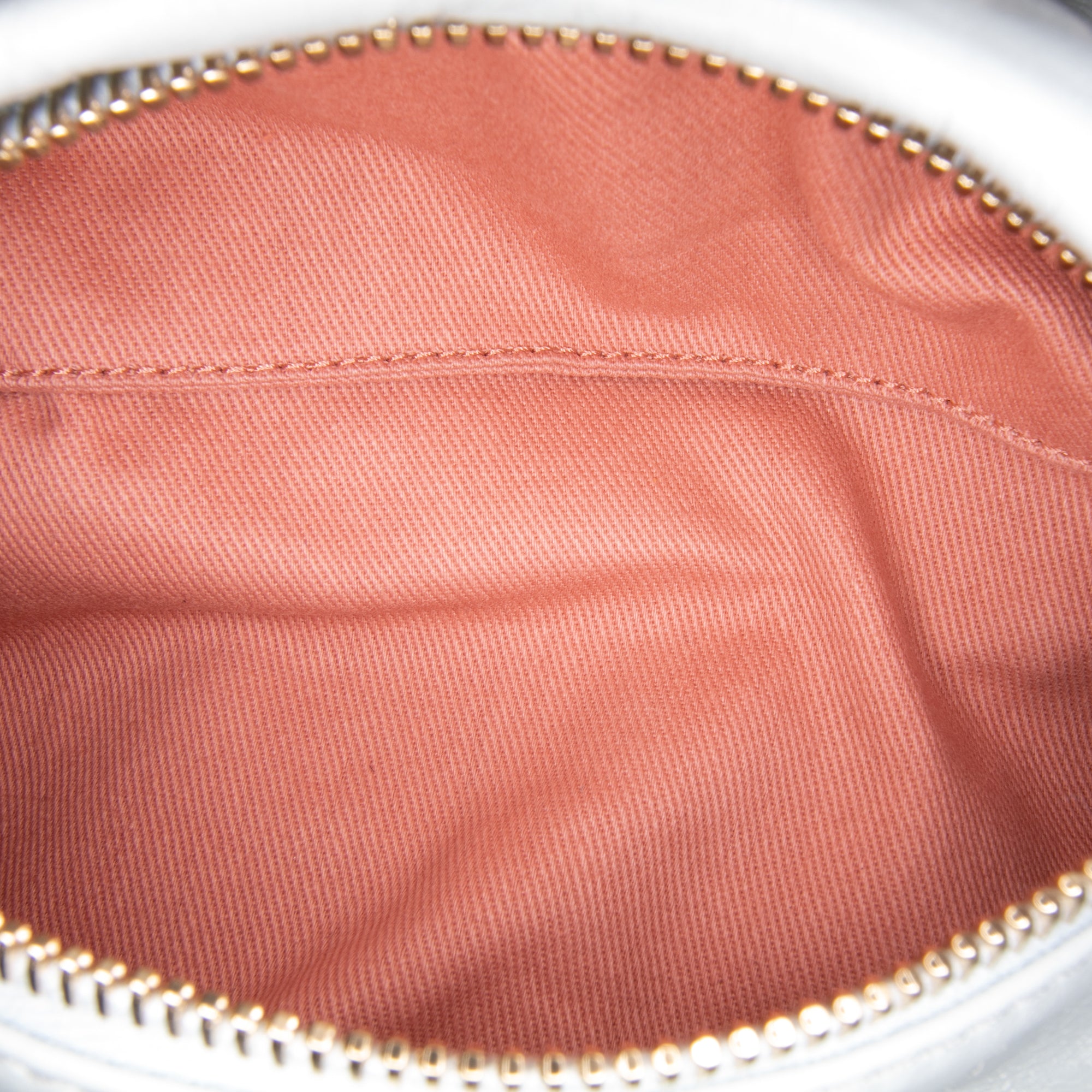Chanel Quilted Calfskin Midnight Swim Baluchon Bag - image 4