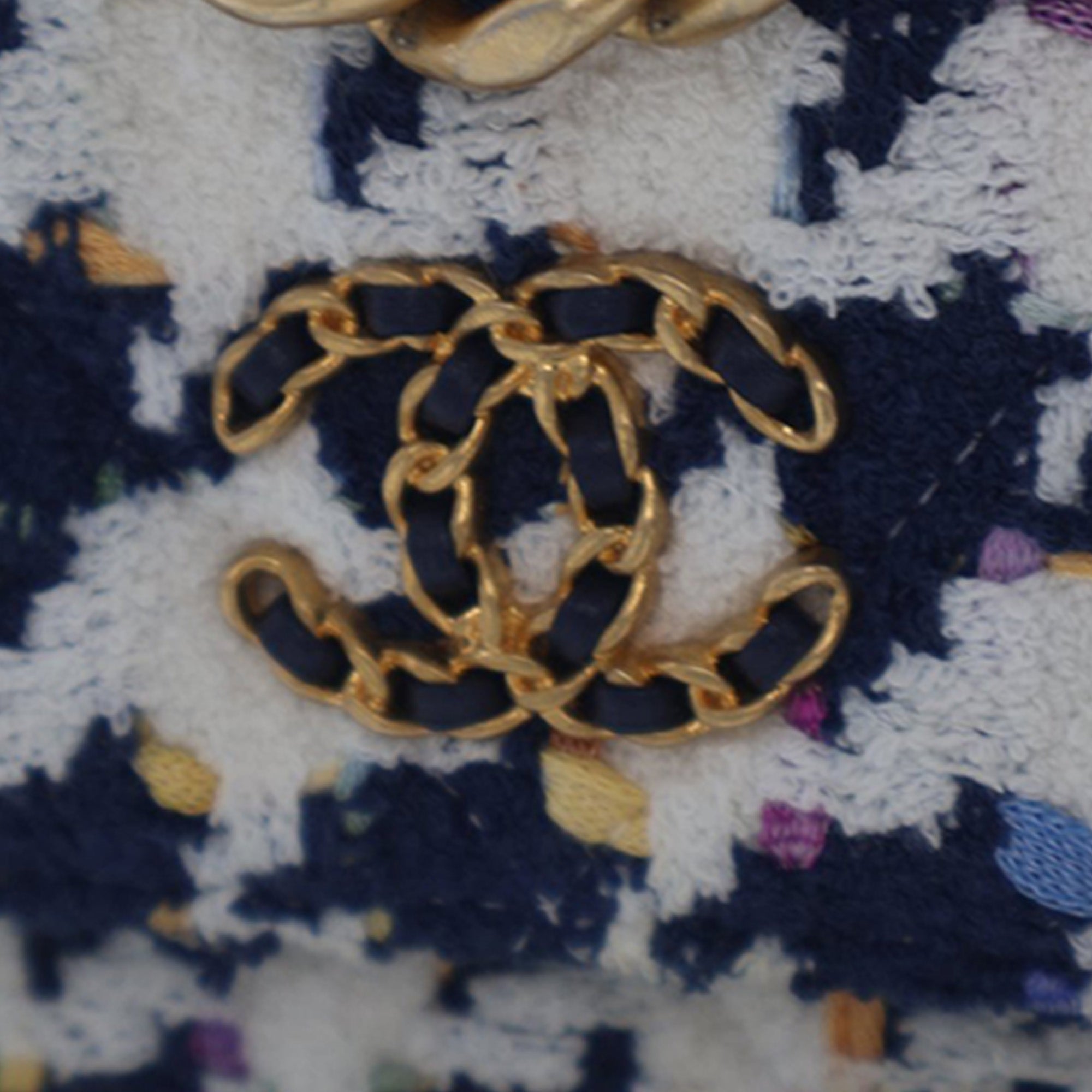 Chanel Tweed 19 Wallet On Chain - image 6