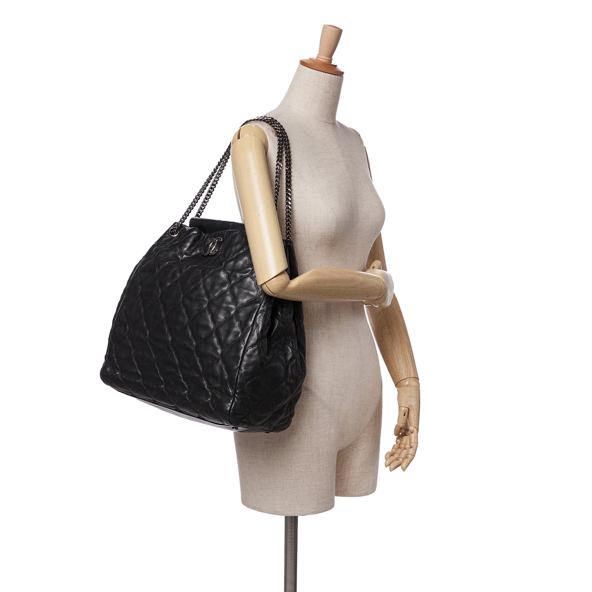 Chanel Paris Moscow Quilted Lambskin Cells Accordion Tote - image 10