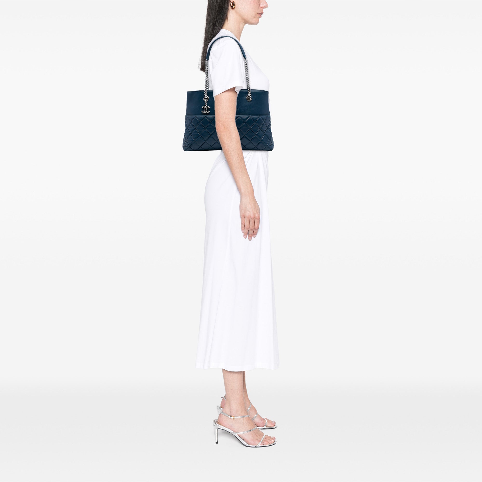 Chanel CC Quilted Lambskin Urban Delight Tote - image 7