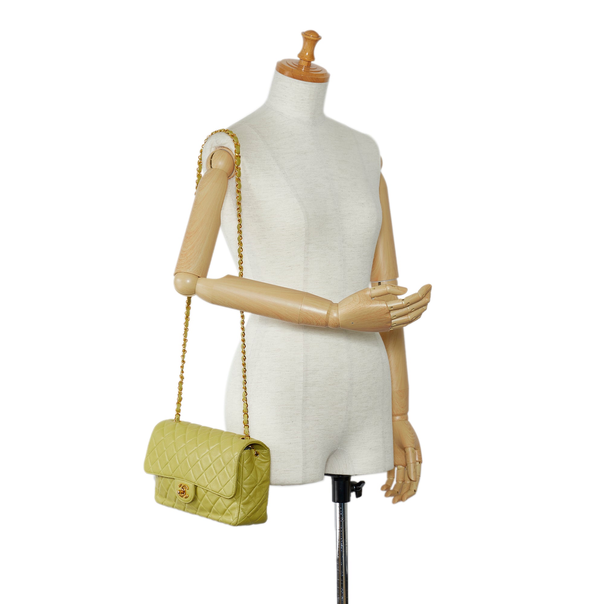 Chanel Medium Classic Lambskin Single Flap - image 10