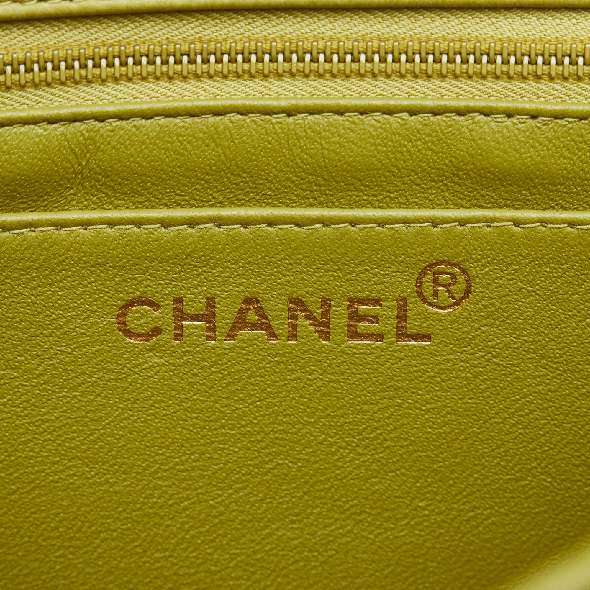 Chanel Medium Classic Lambskin Single Flap - image 6