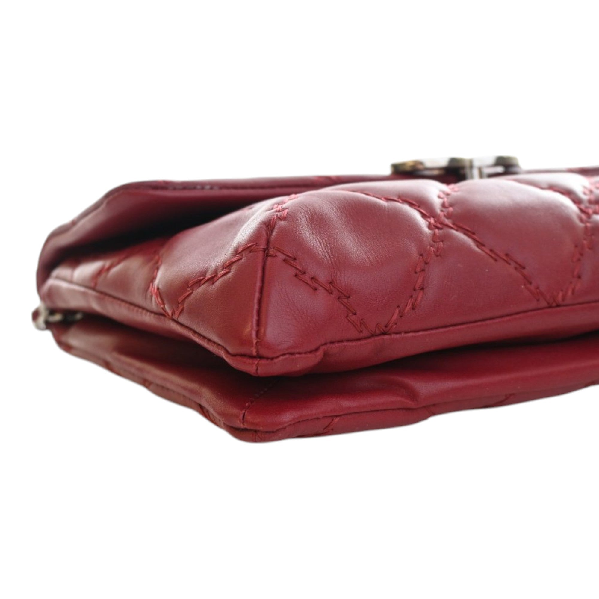 Chanel Quilted Calfskin Double Stitch Hamptons Clutch with Chain - image 10