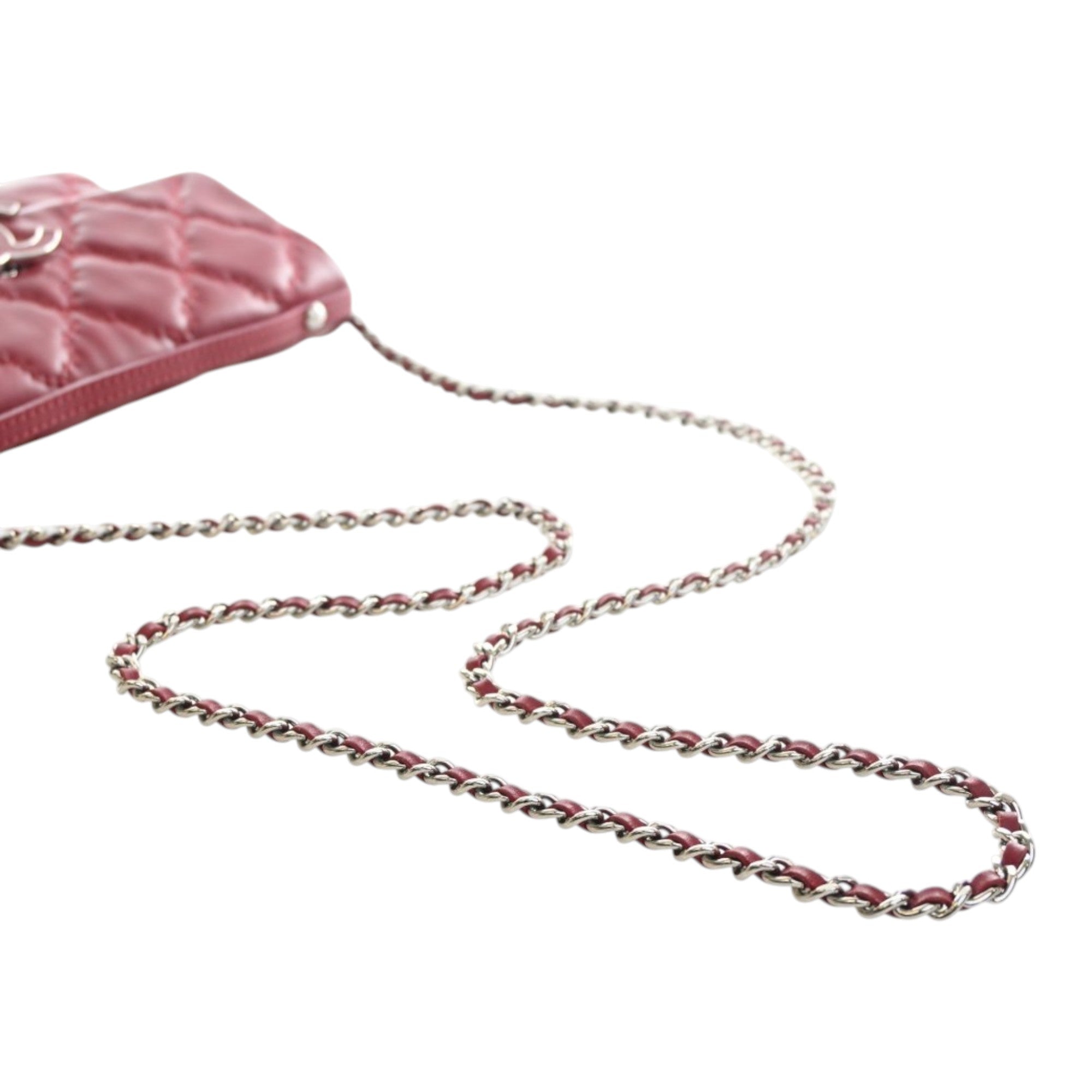Chanel Quilted Calfskin Double Stitch Hamptons Clutch with Chain - image 14