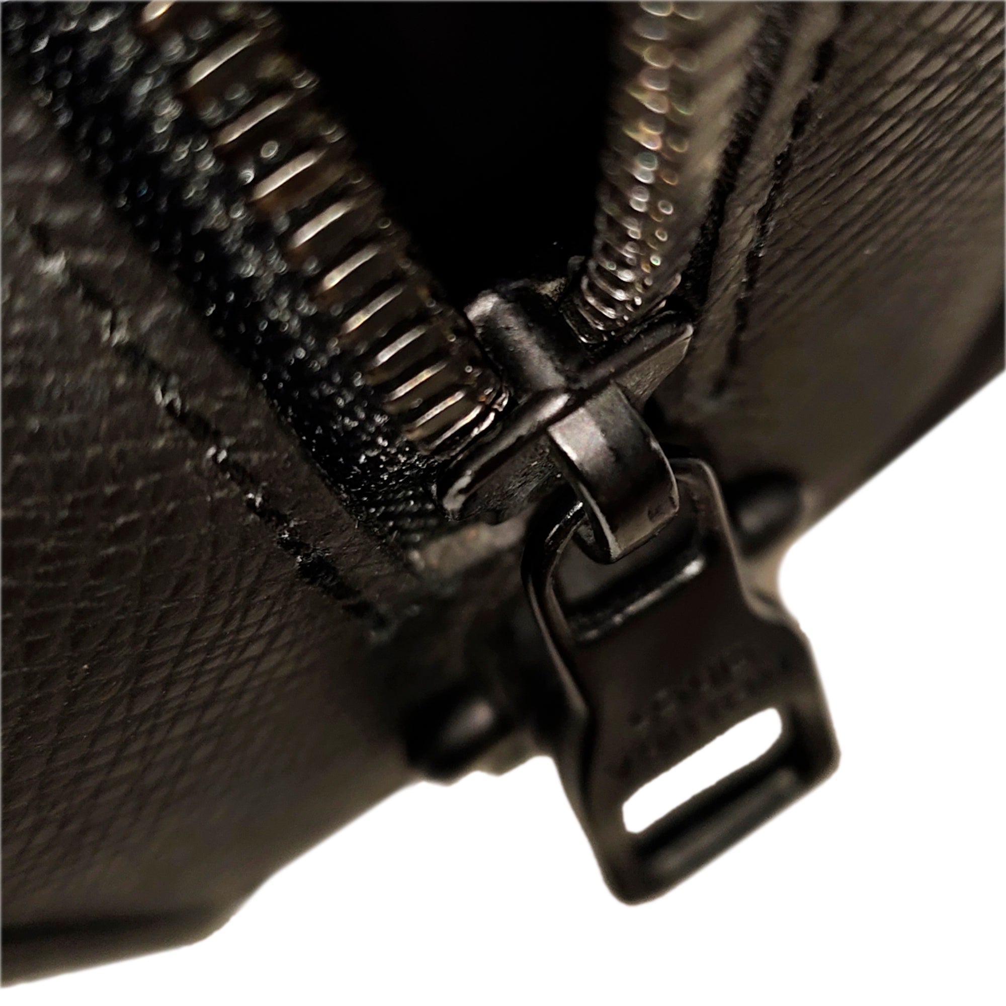 Louis Vuitton Taiga Rainbow Soft Trunk - image 13