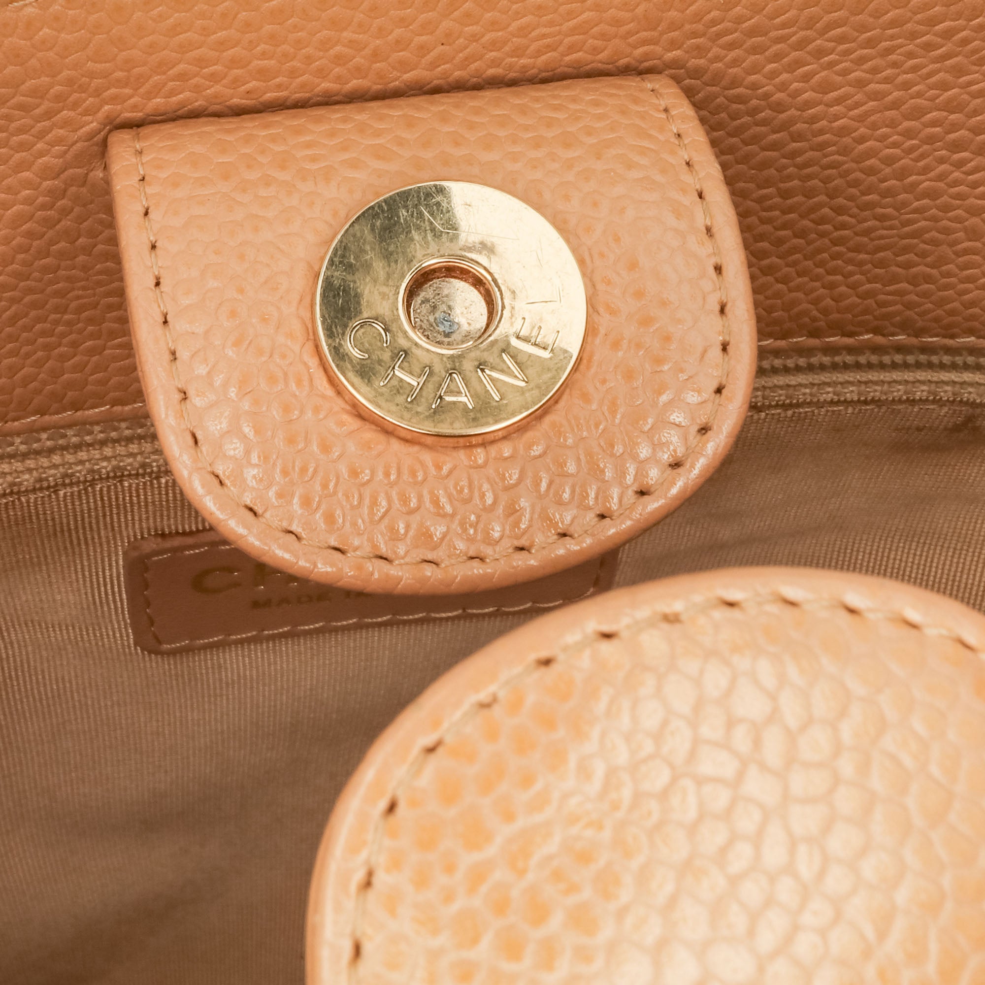 Chanel Caviar Petite Shopping Tote - image 7