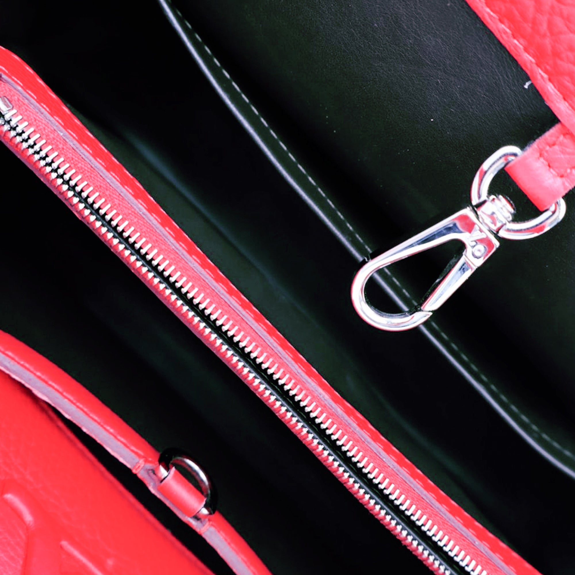 Louis Vuitton Taurillon Capucines Old MM - image 6