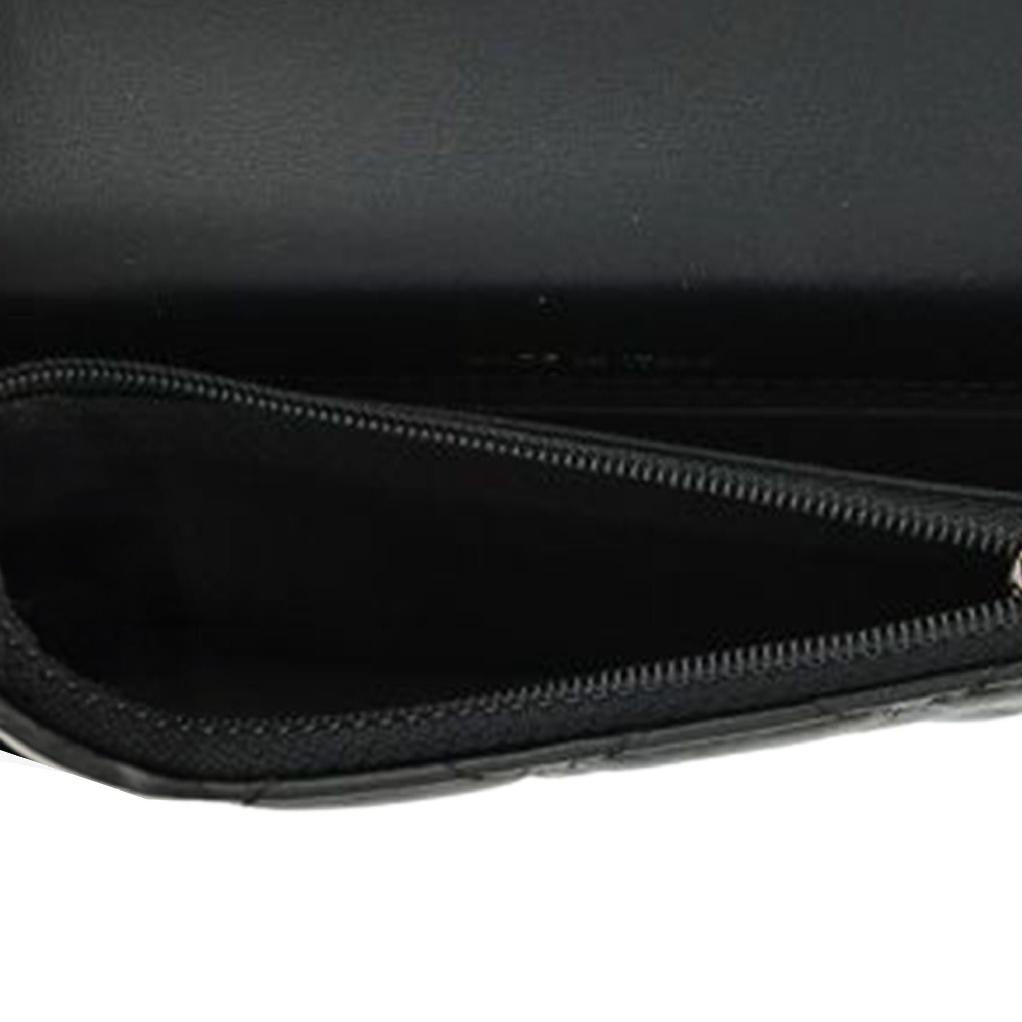 Chanel CC Quilted Lambskin Maxi Pearl Chain Strap - image 4
