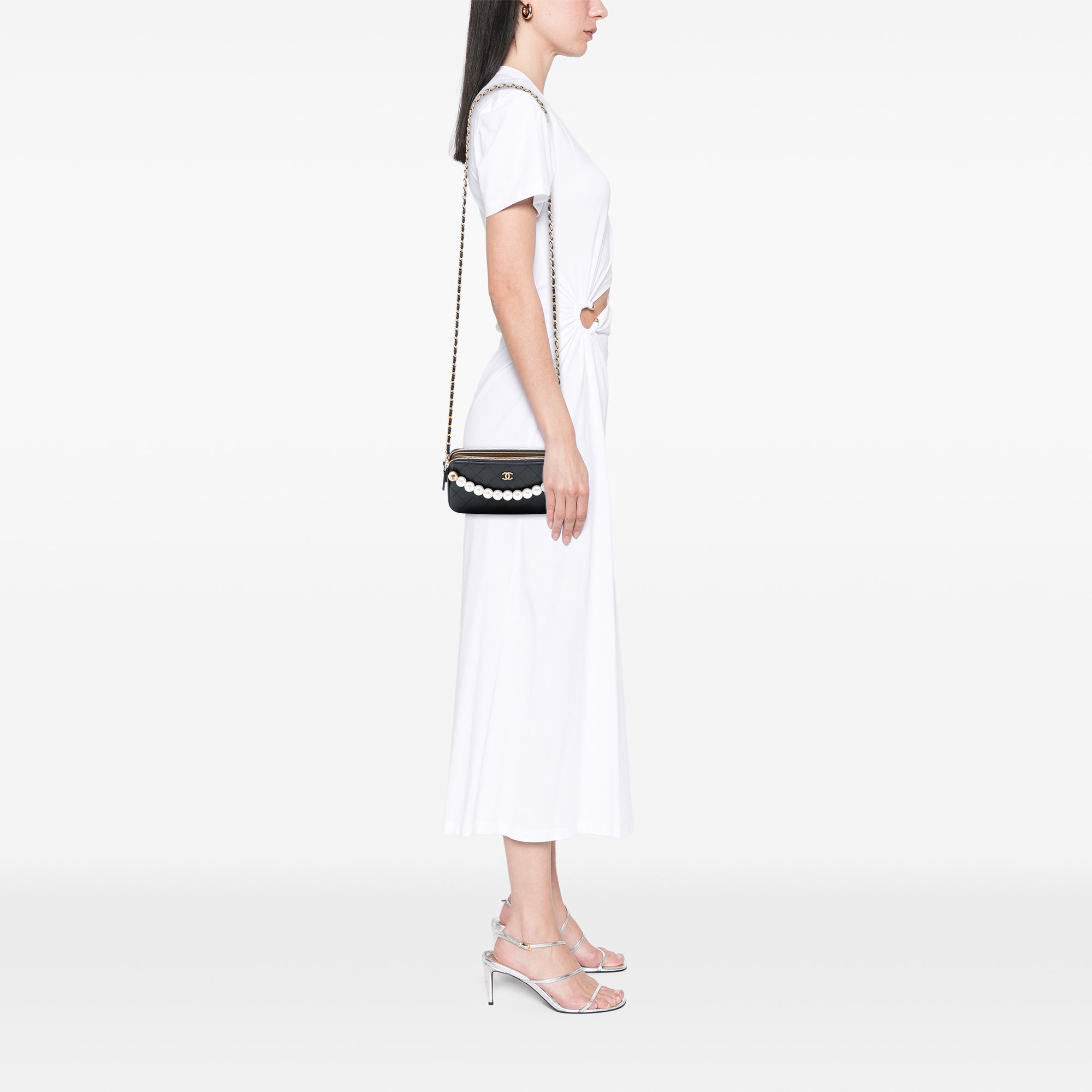 Chanel CC Quilted Goatskin Chic Pearls Double Zip Clutch With Chain - image 7