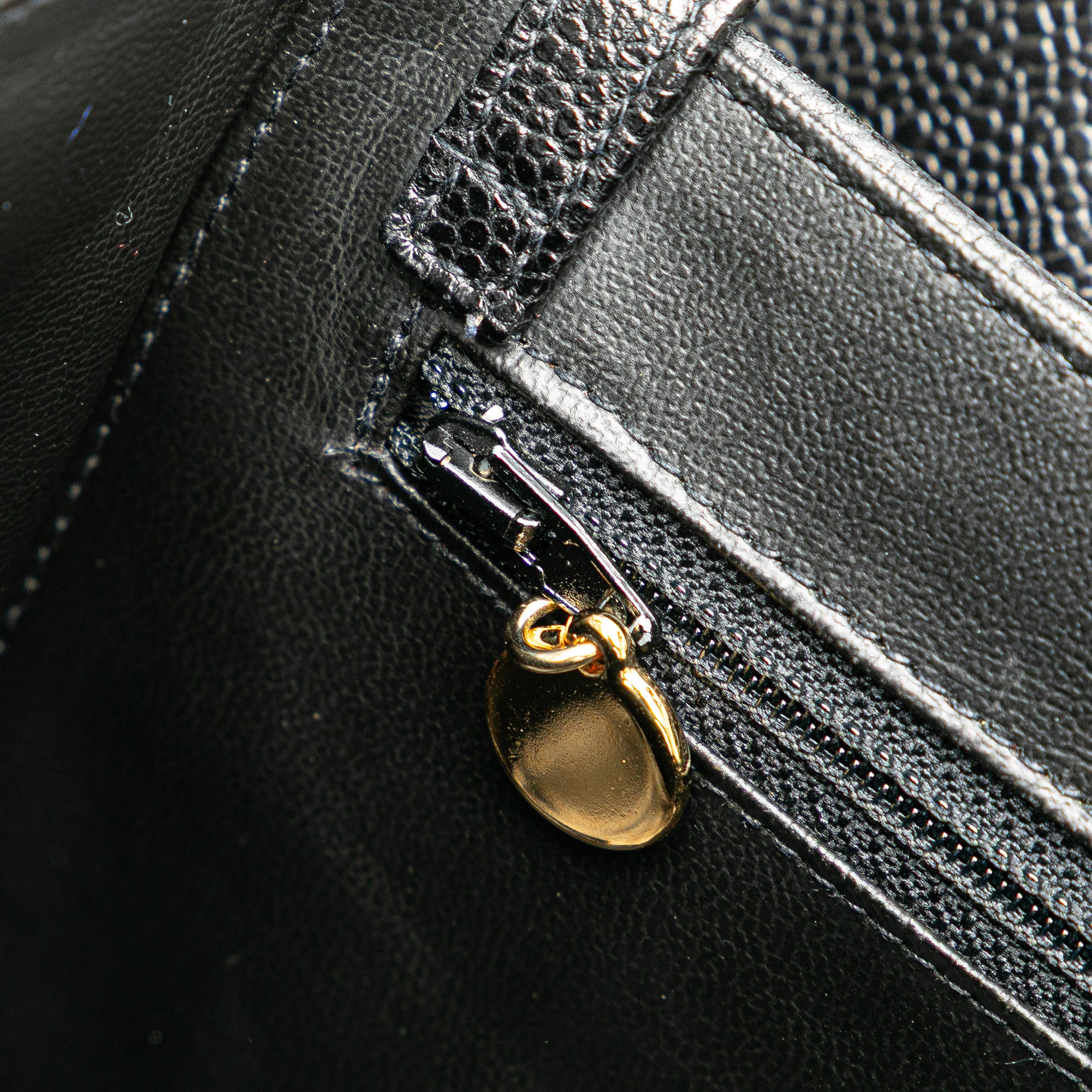 Chanel CC Caviar Vanity Box Case - image 9