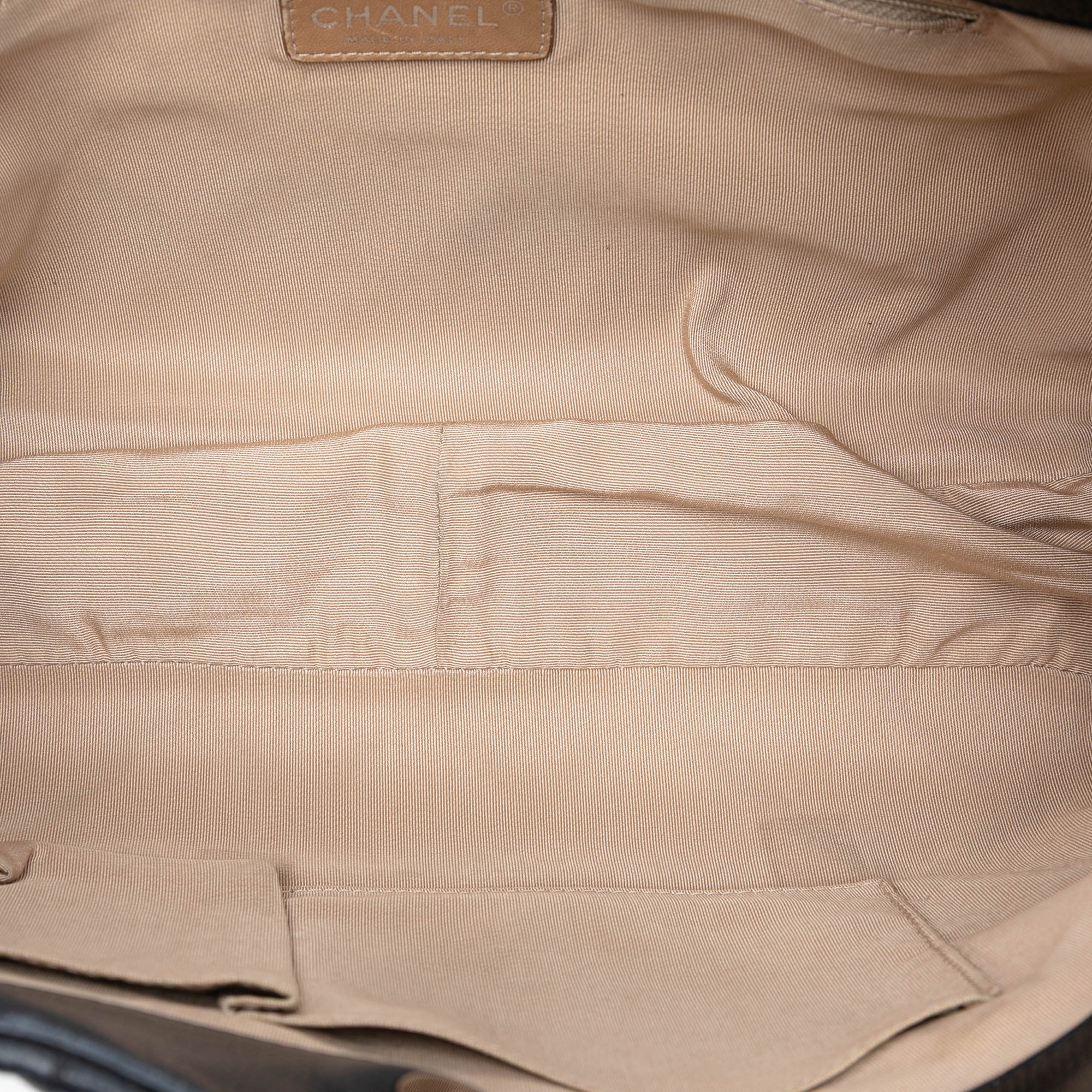 Chanel CC Quilted Caviar Expandable Tote - image 4