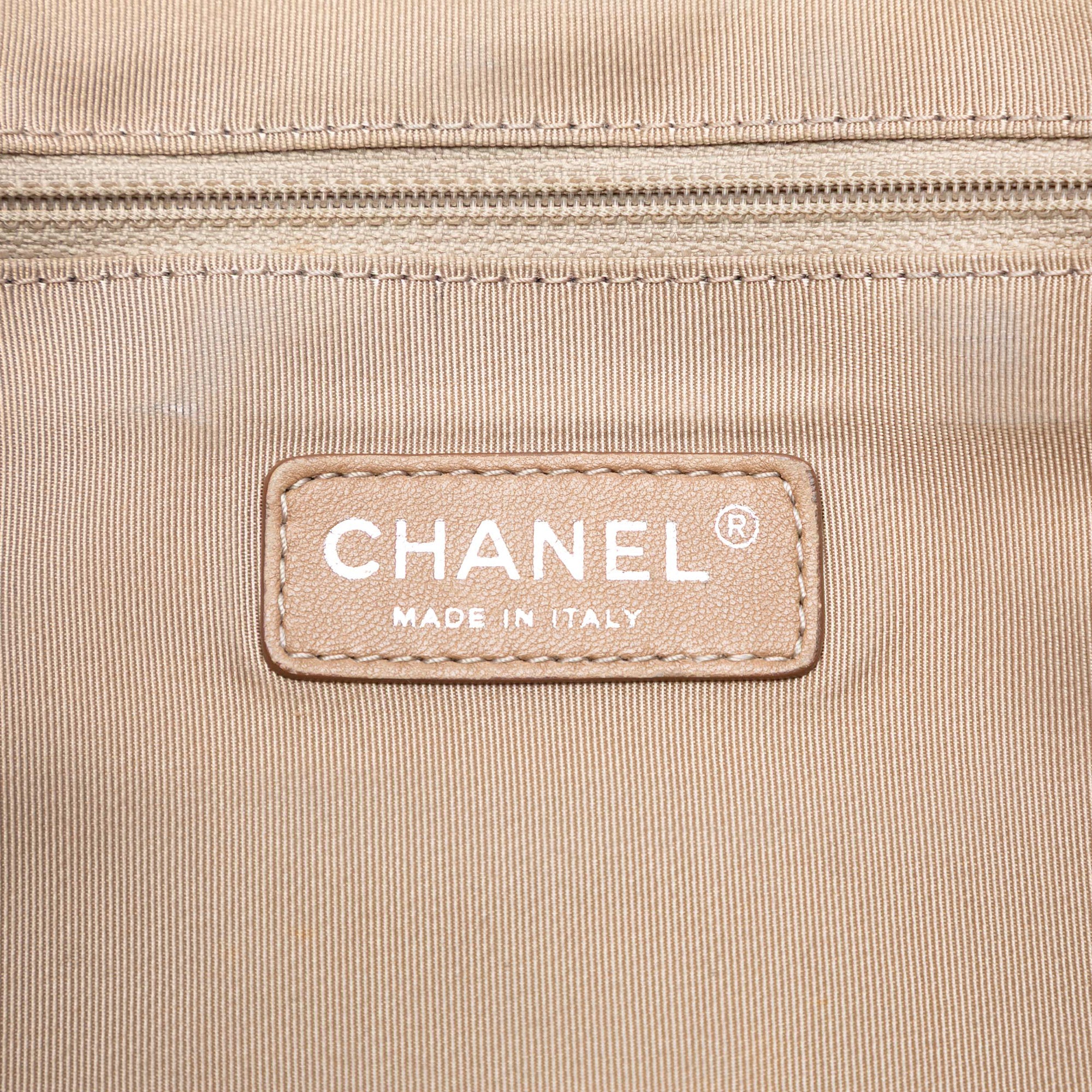 Chanel CC Quilted Caviar Expandable Tote - image 5