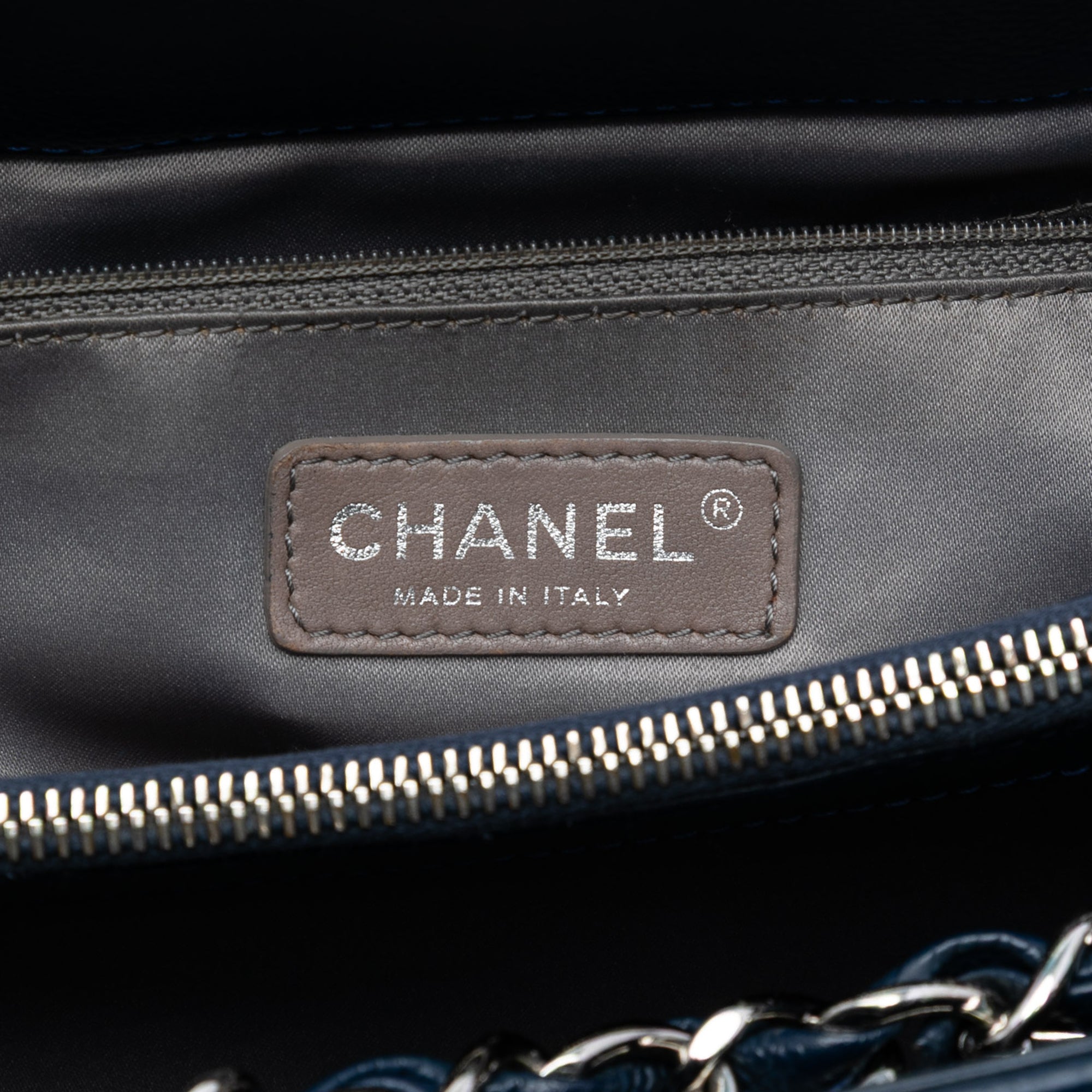 Chanel Caviar Grand Shopping Tote XL - image 5